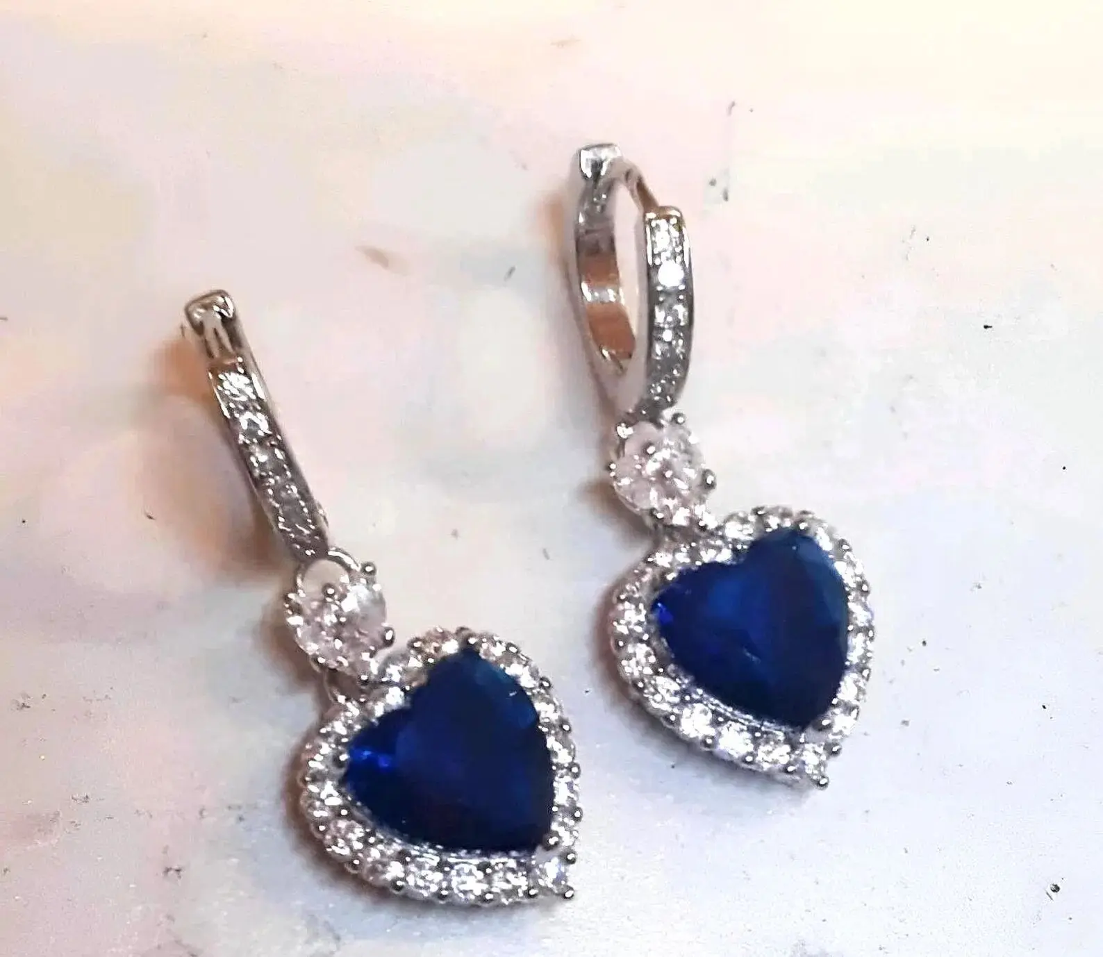Elegant Blue Heart Earrings – Hollywood & Titanic Inspiration