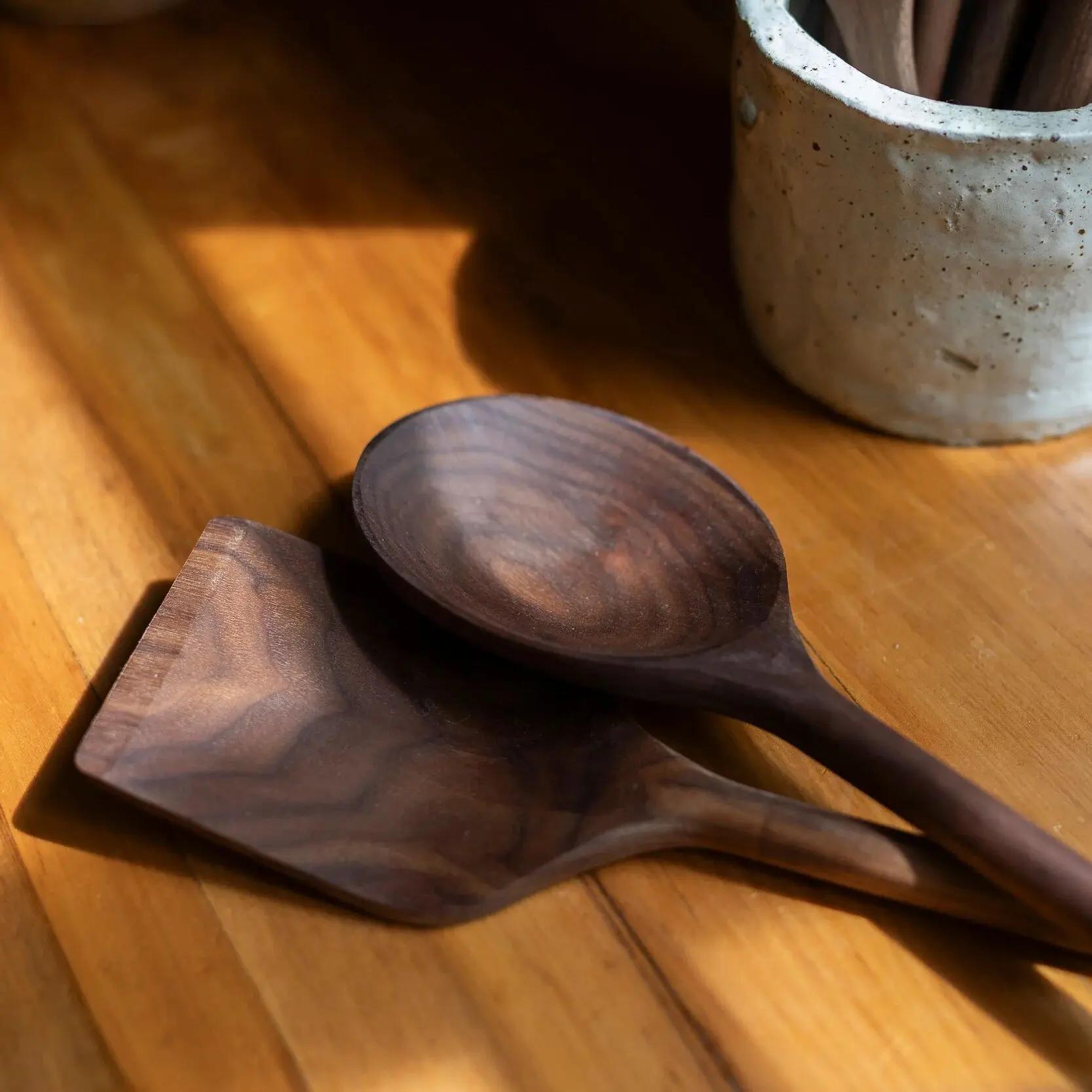 Wooden Spatula Walnut 41cm - Handcarved Natural Kitchen Utensil Non-Toxic Cooking Tool