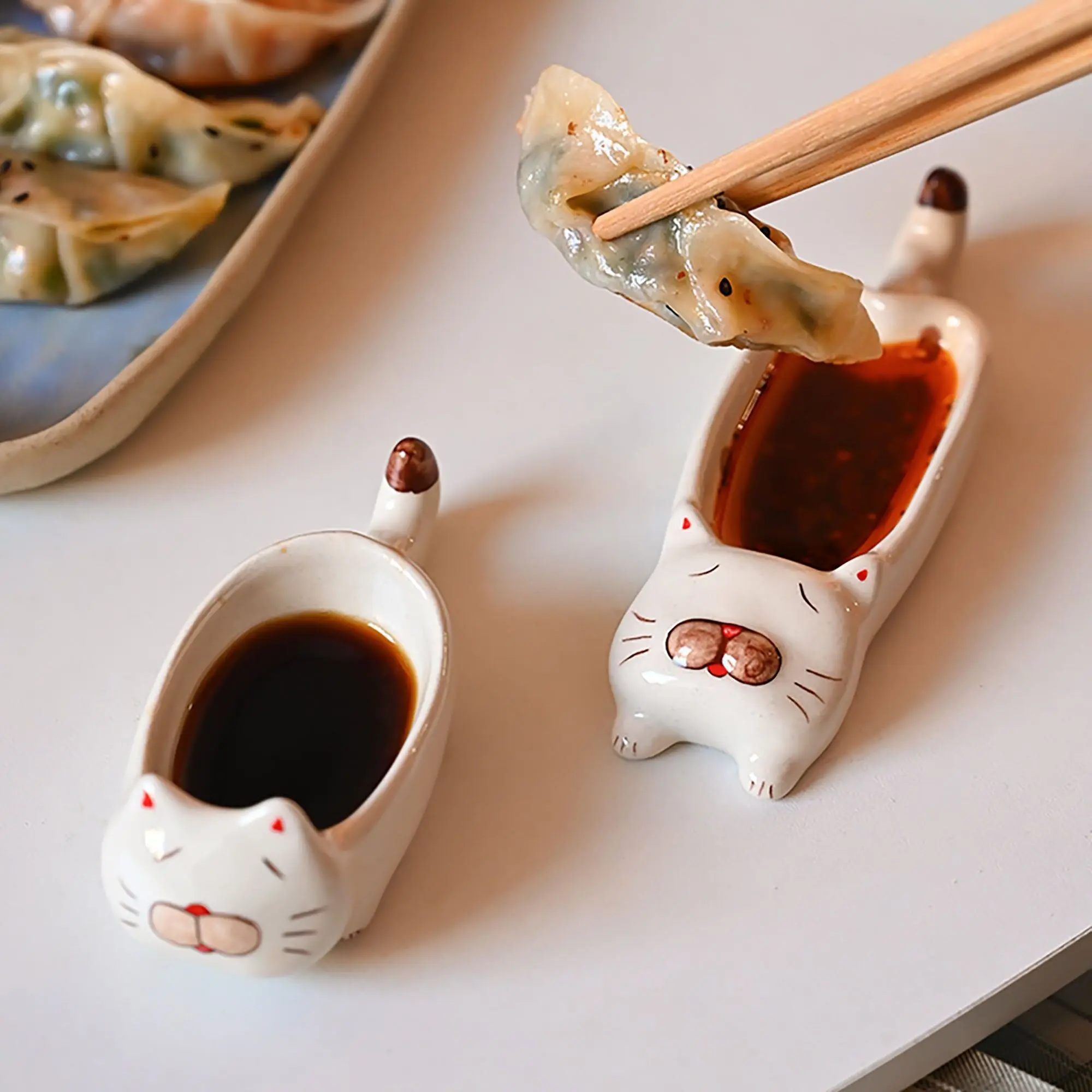 Cat shaped sauce plate
