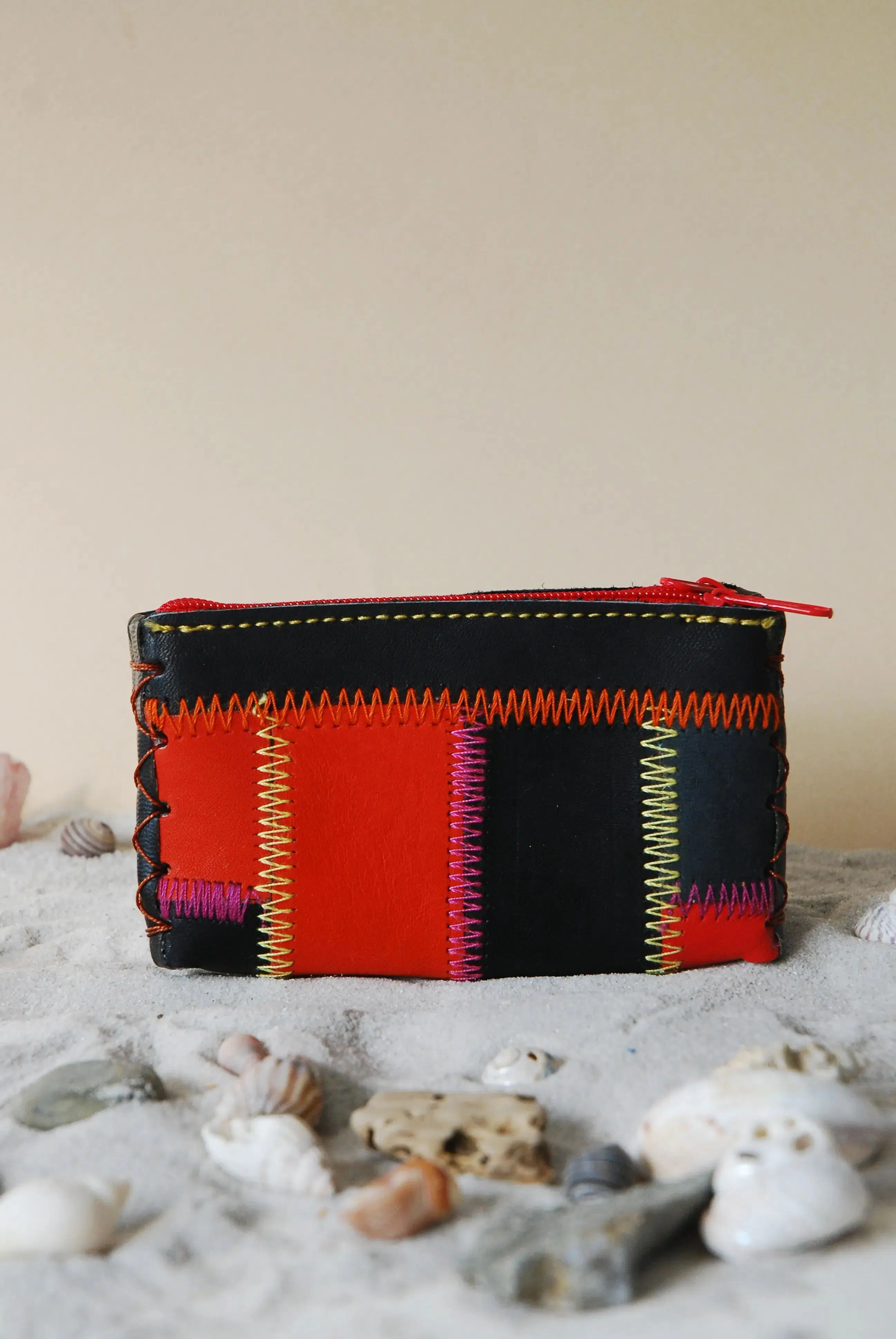 Double wallet made from recycled leather (can also hold bank cards)