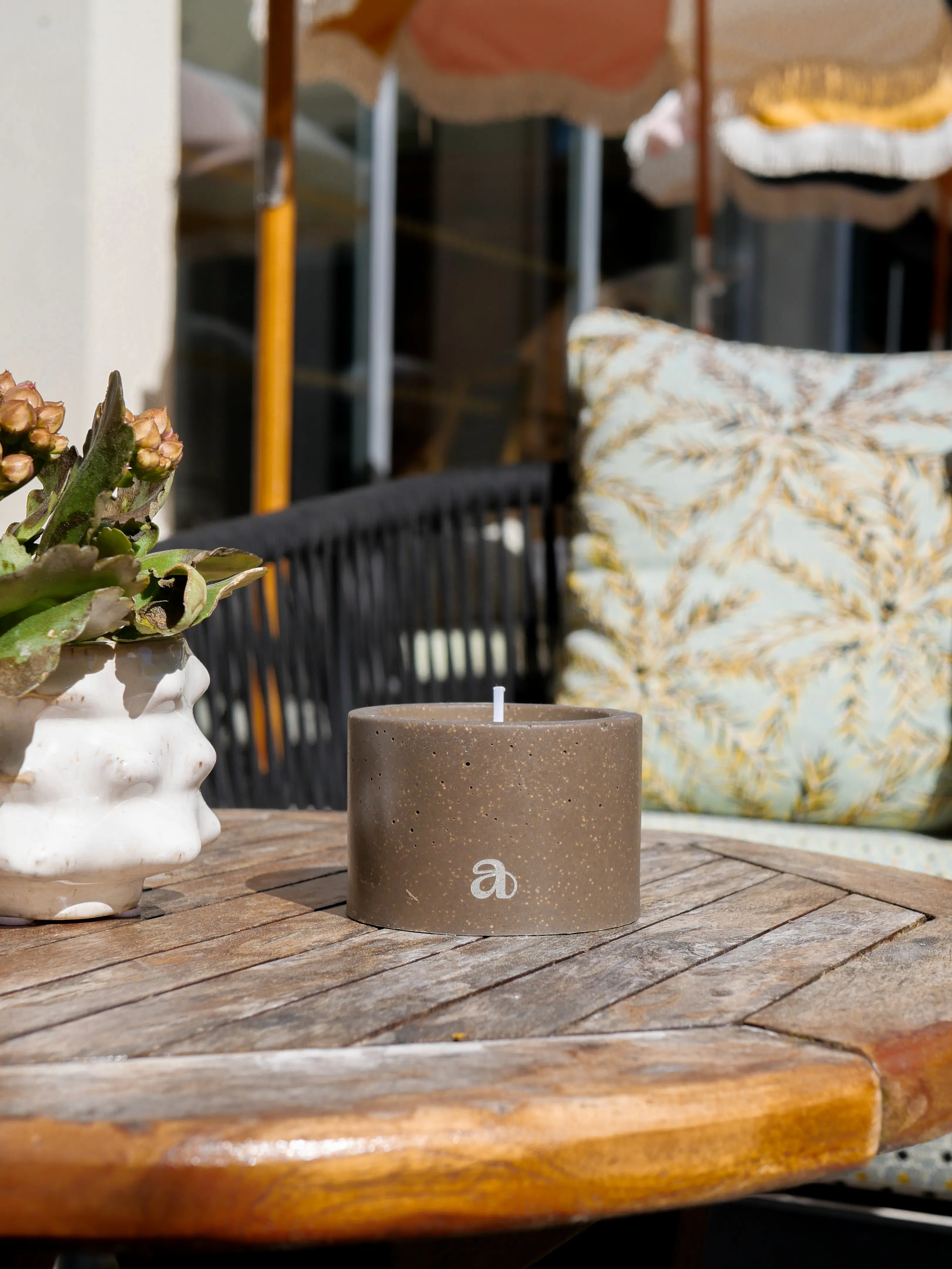 Tonka scented candle (110g) - Gift - summer