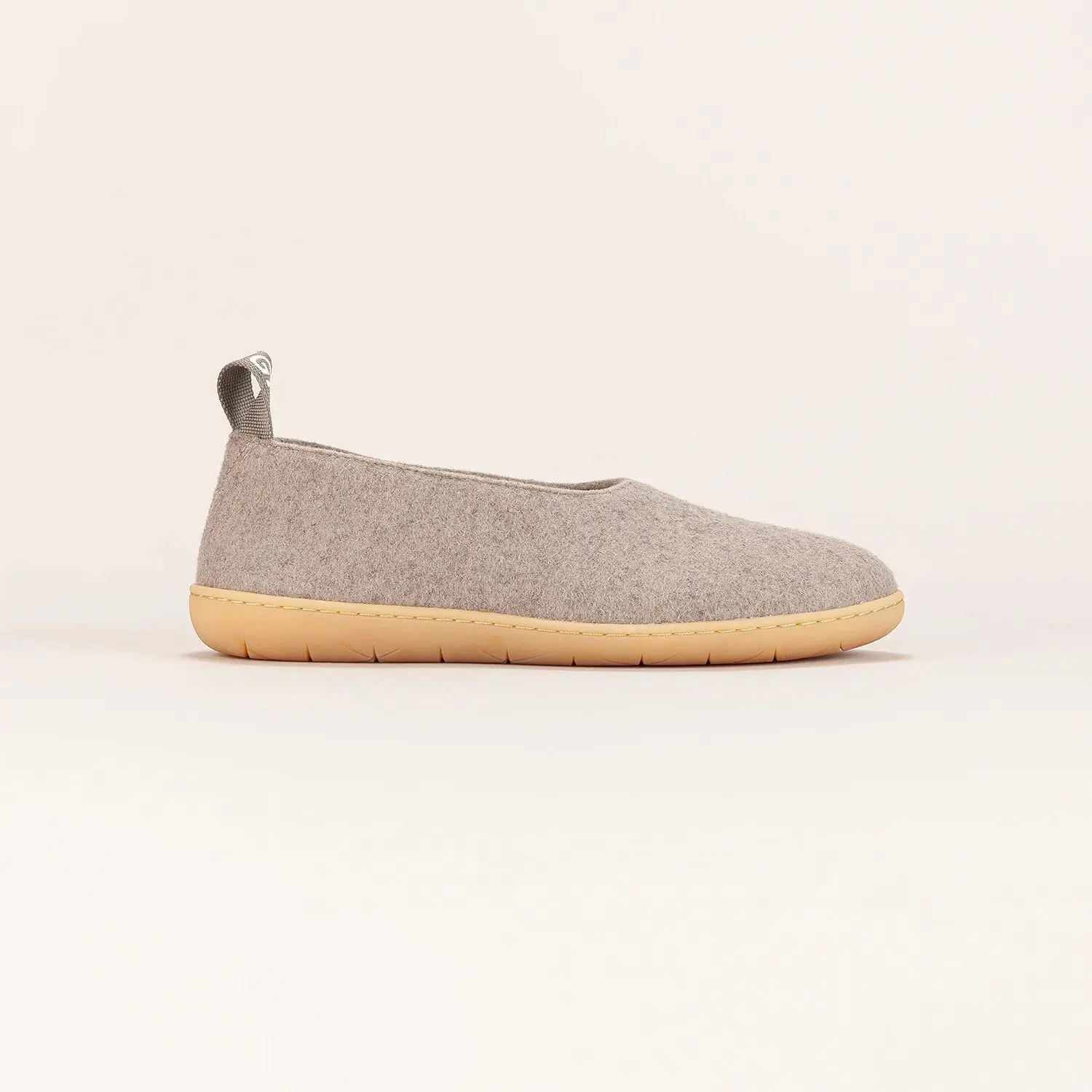 Damenpantoffeln aus 100 % Bio-Wolle, gefilzt – Flat Calgary – Taupe