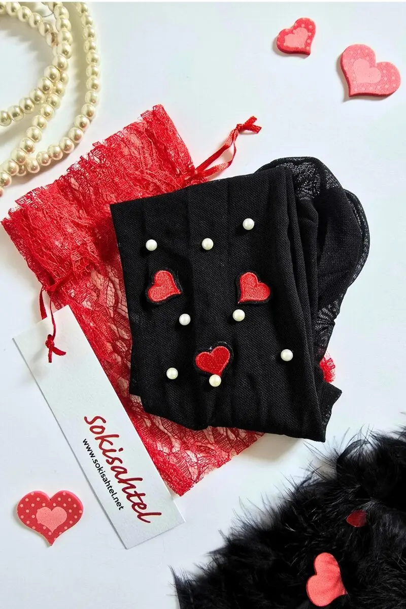 VALERIA socks with hearts in a lace gift bag