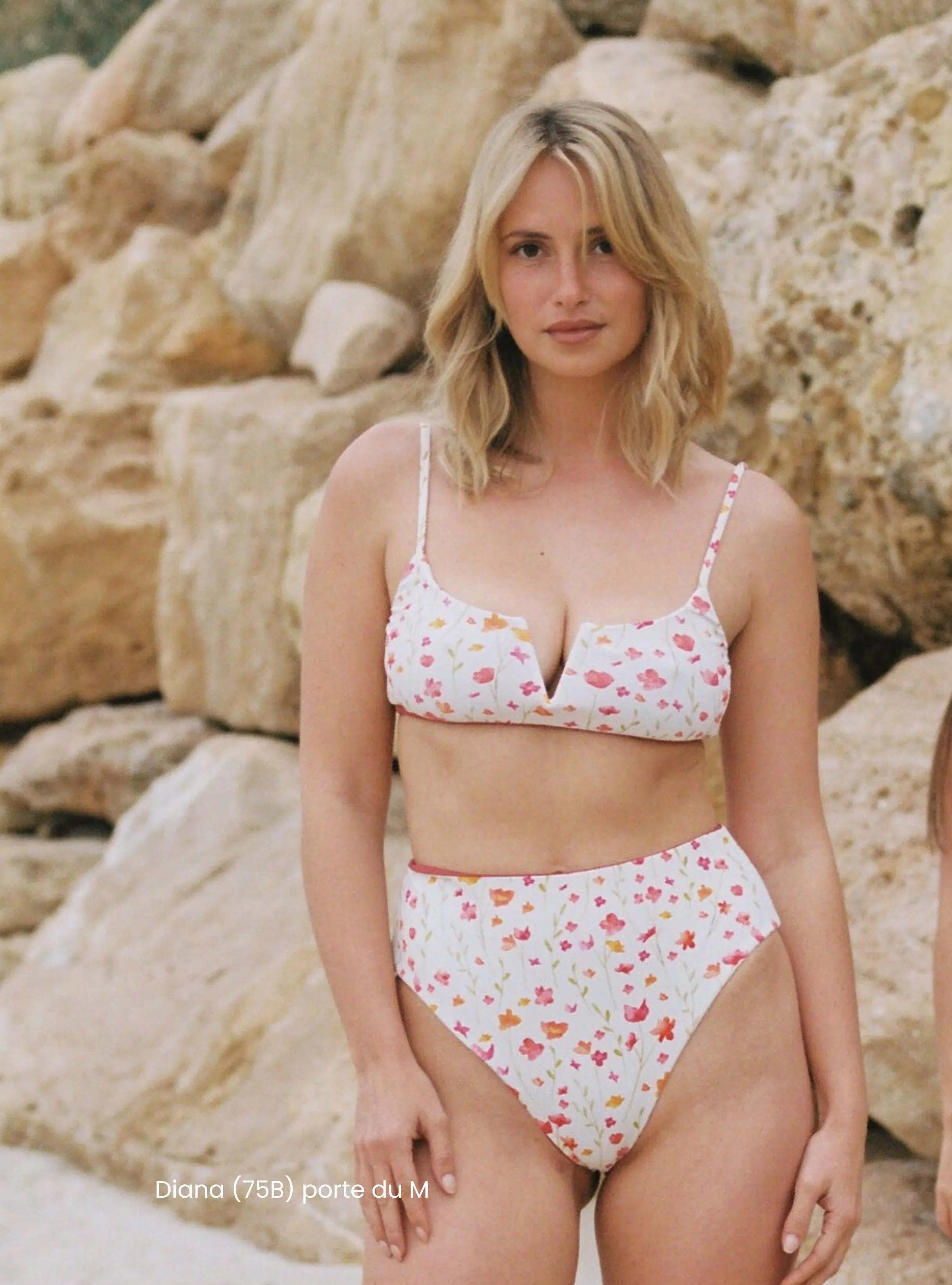 Bikini-Oberteil mit V-förmigem Bügel – Terrakotta