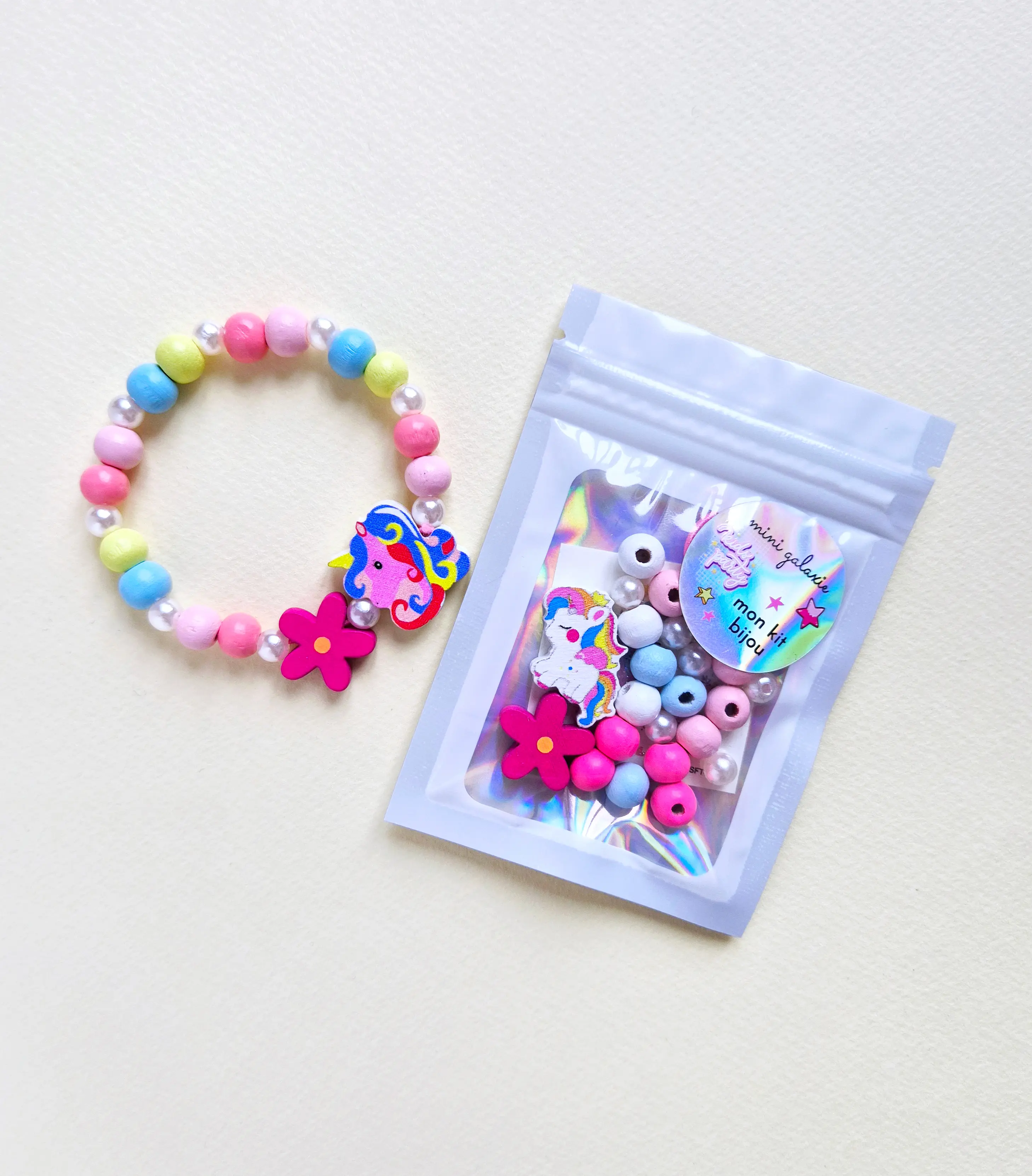 Schmuckset für Kinder – Armband, Einhorn-Design 🦄 + 1 Gratis-Tattoo
