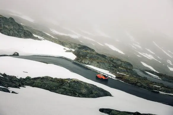 Grenzenlos. Supercar Touren in Norwegen (Deutsch)
