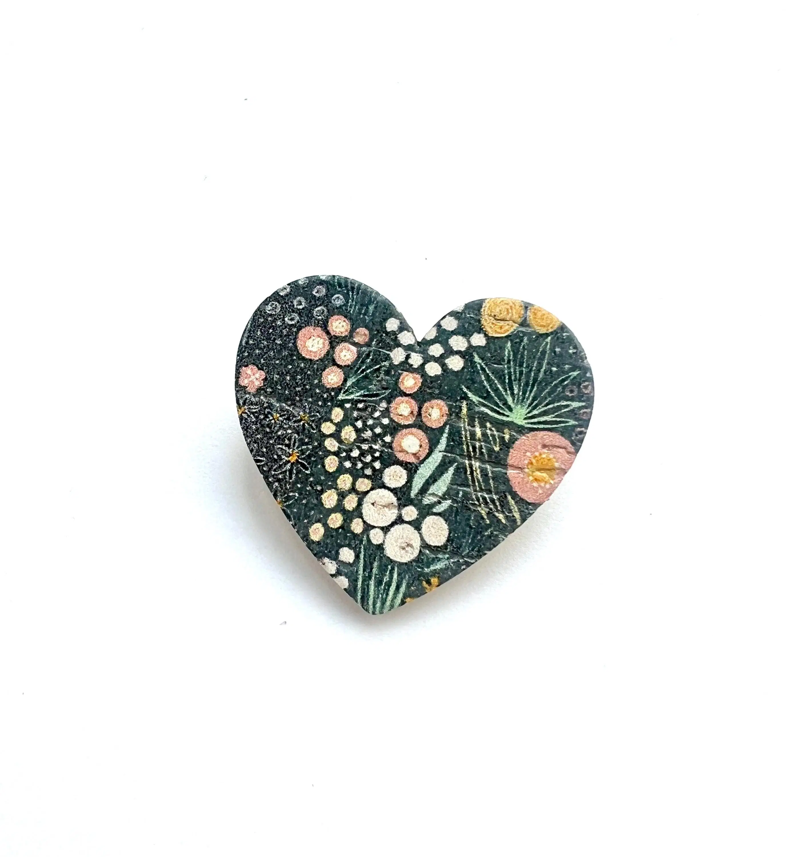 Heart brooch in cork and leather with floral pattern