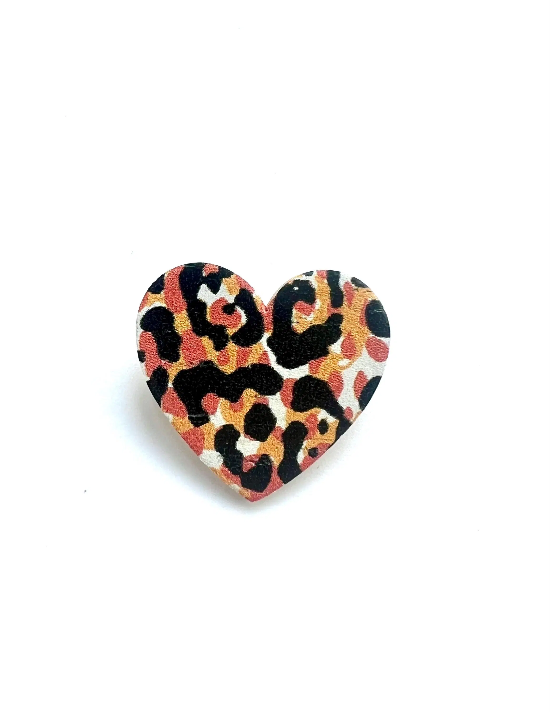 Heart brooch in cork and leather with a leopard print