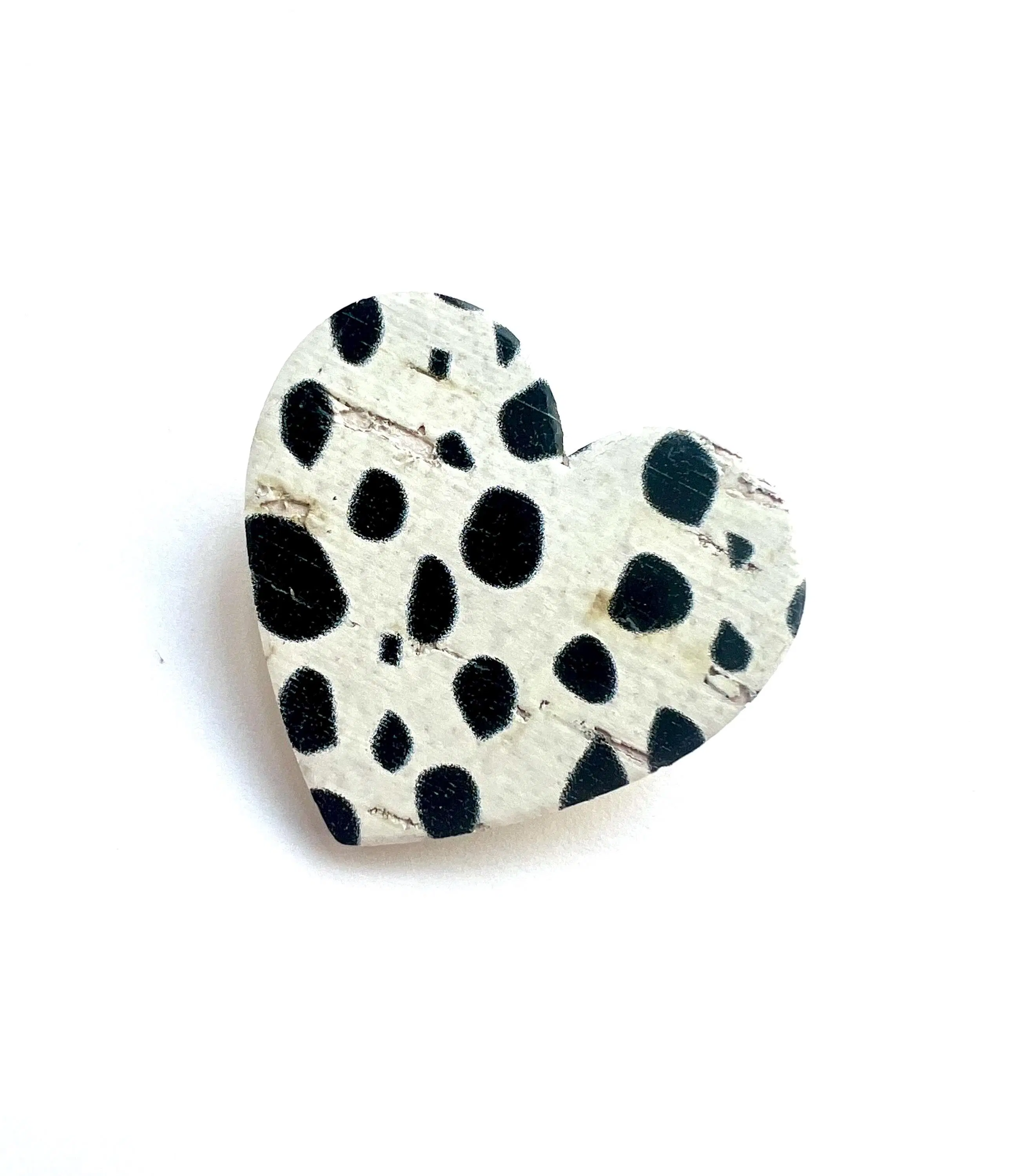 Heart brooch in cork and leather with a Dalmatian motif