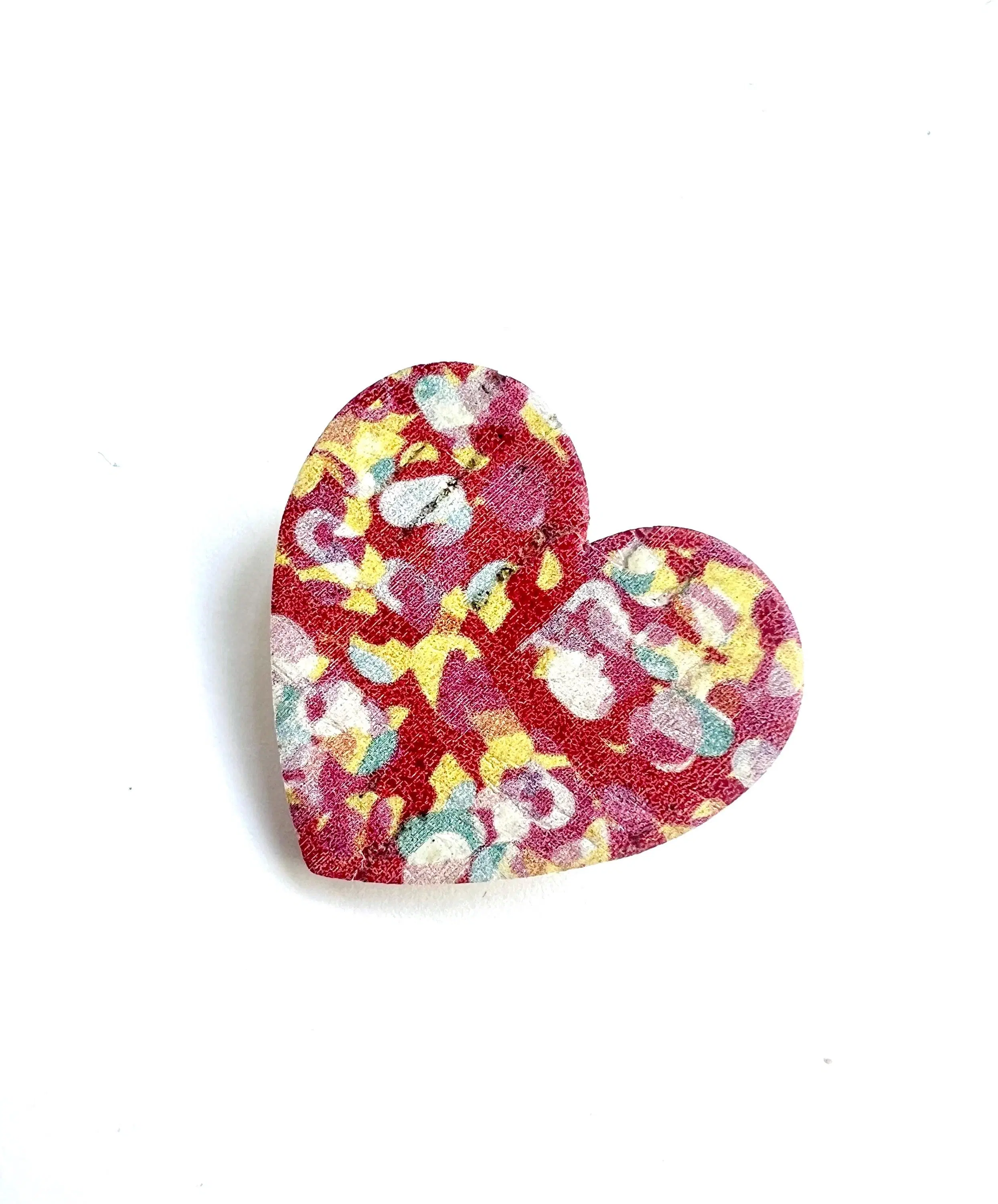 Heart brooch in cork and leather with abstract painting design