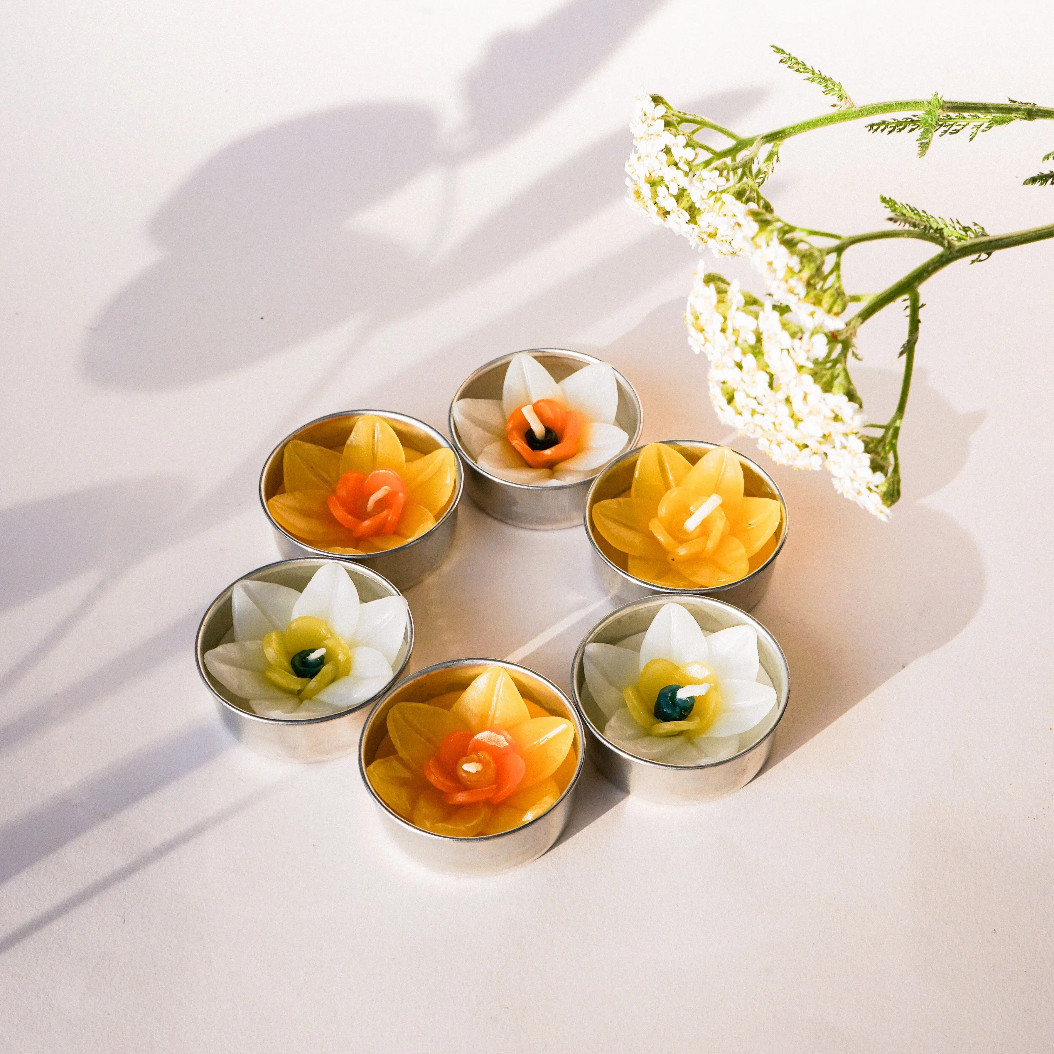 White Daffodil Scented Tealights
