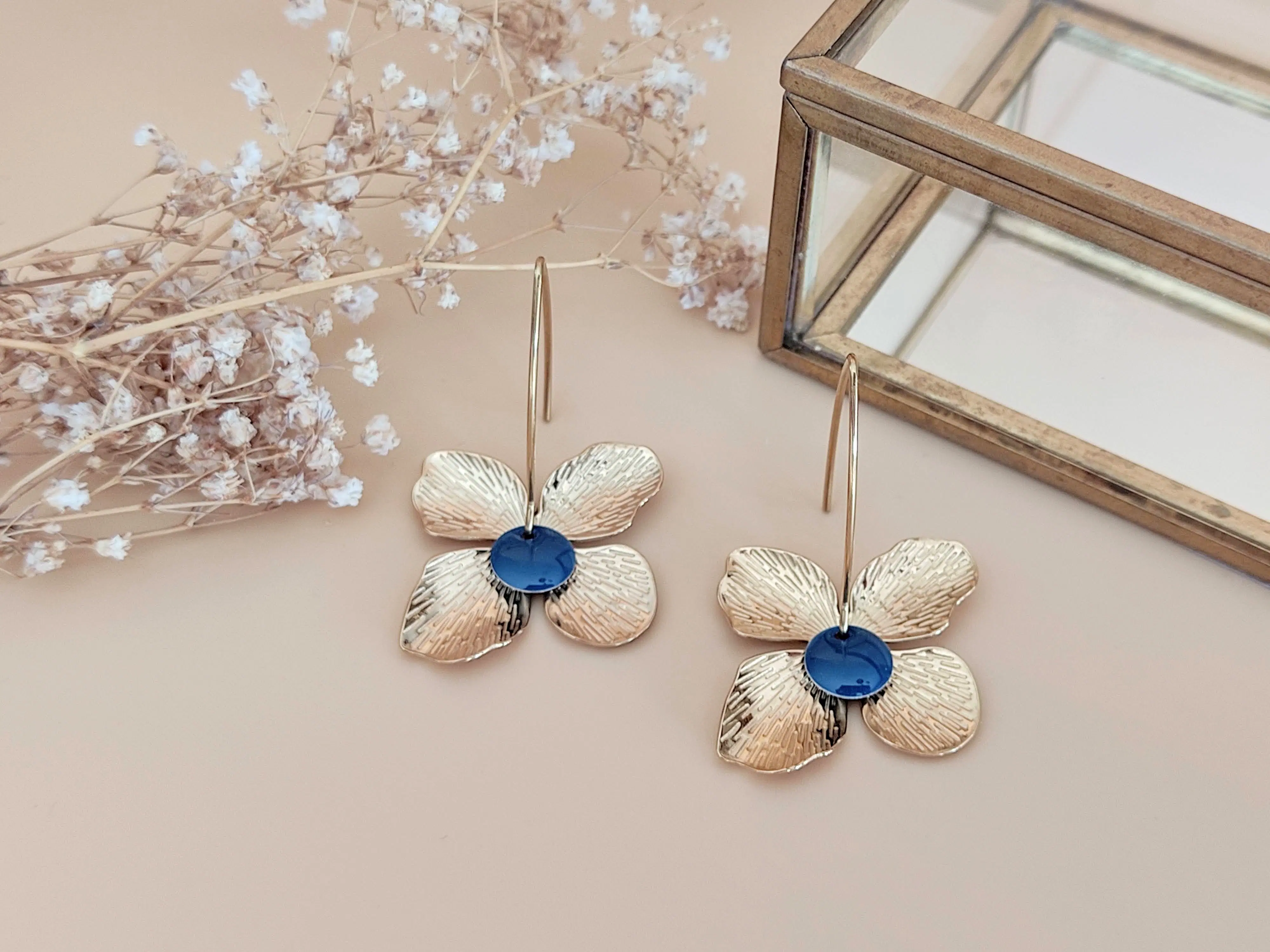 L'Eblouissante earrings in gold and blue