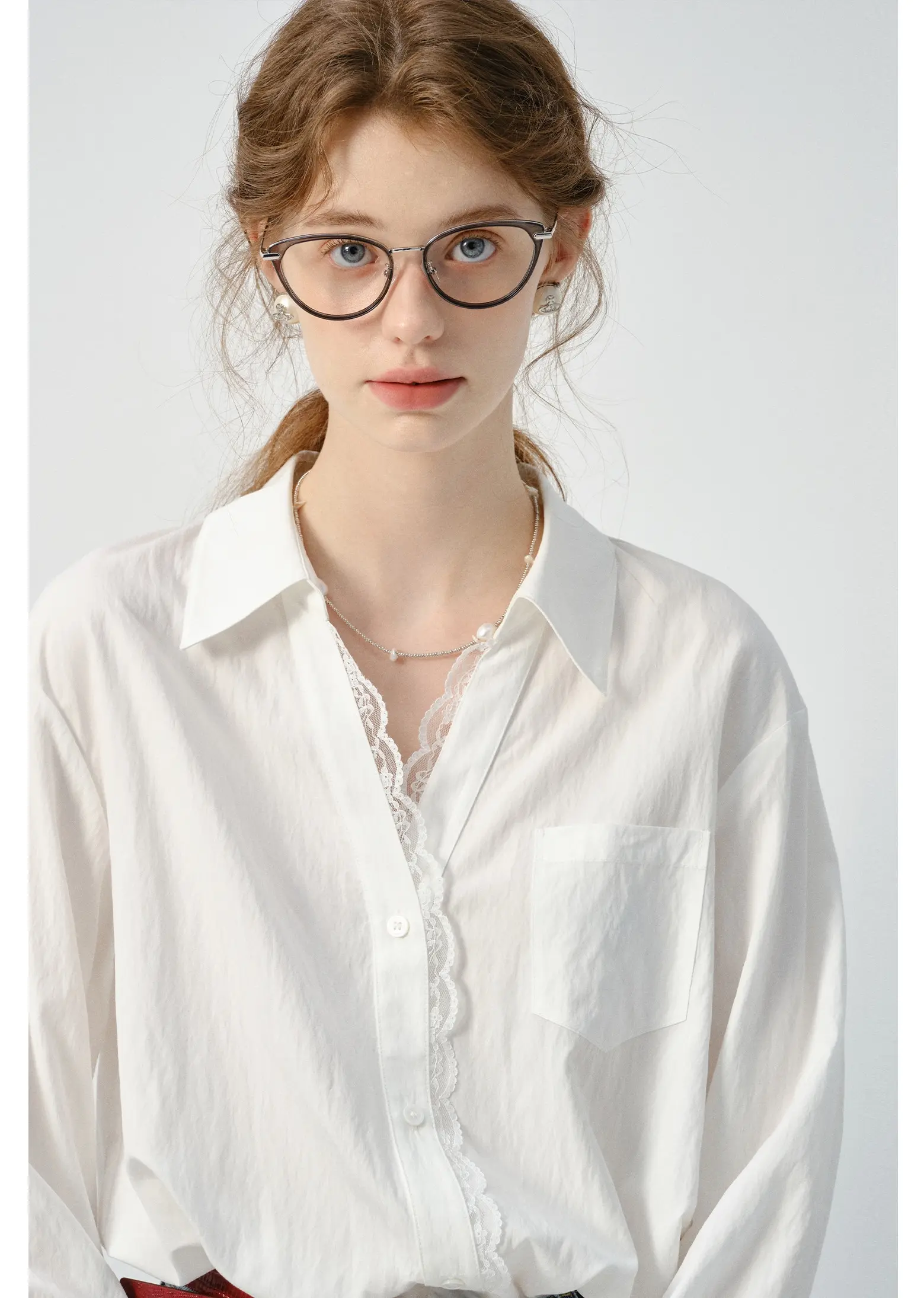 Forma relajada.Elige tu talla habitual para un look sencillo y cotidiano.