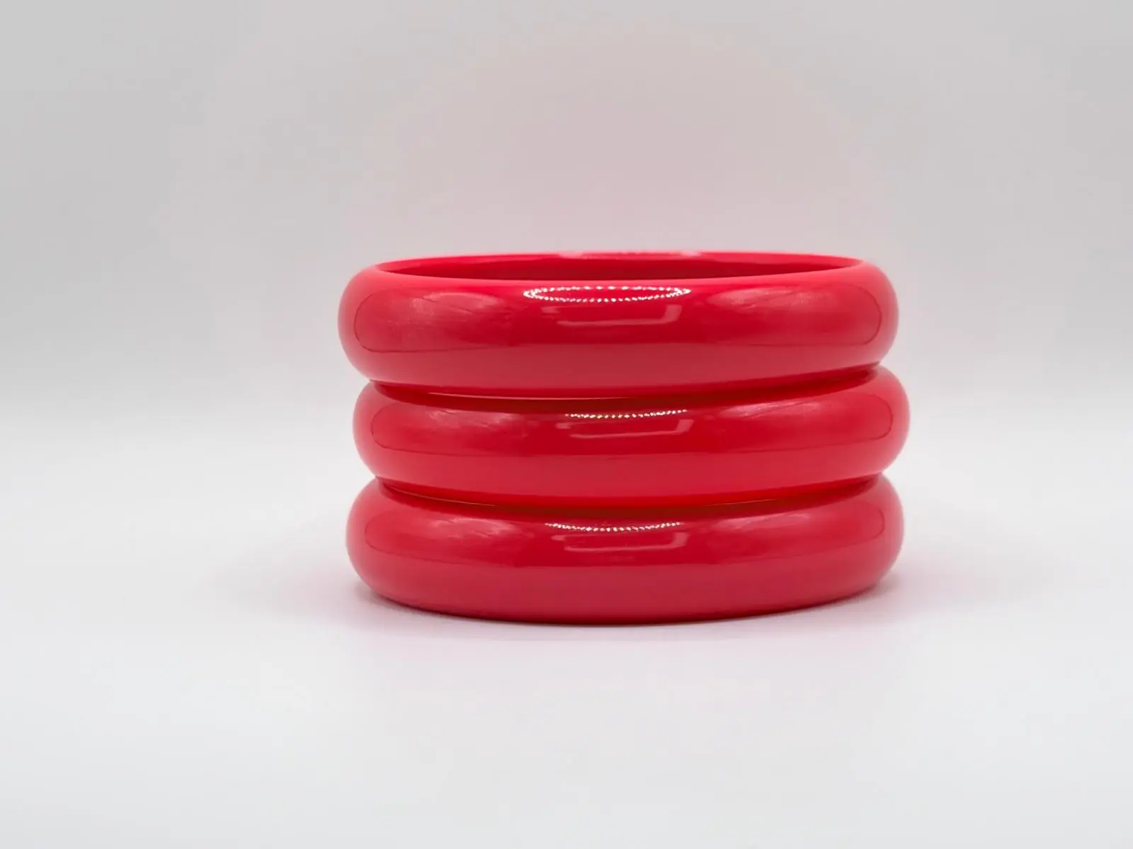 12MM INTENSE PINK RESIN BRACELET