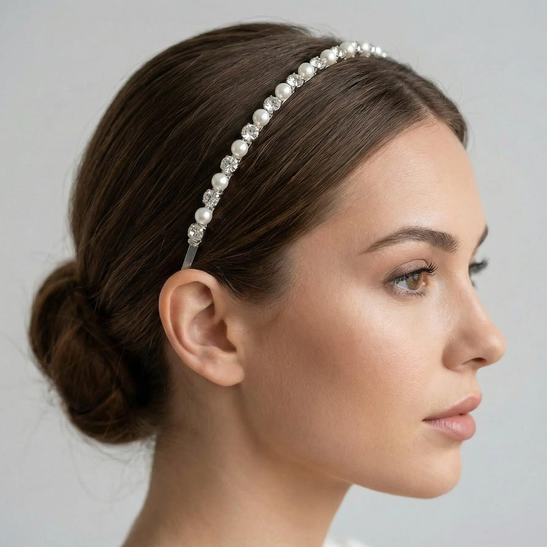 Romantischer Perlen Haarreif mit Kristallsteinen für Hochzeit