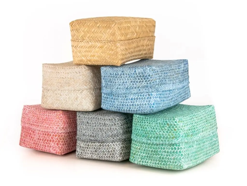 Boite de couleur en bambou tressé
