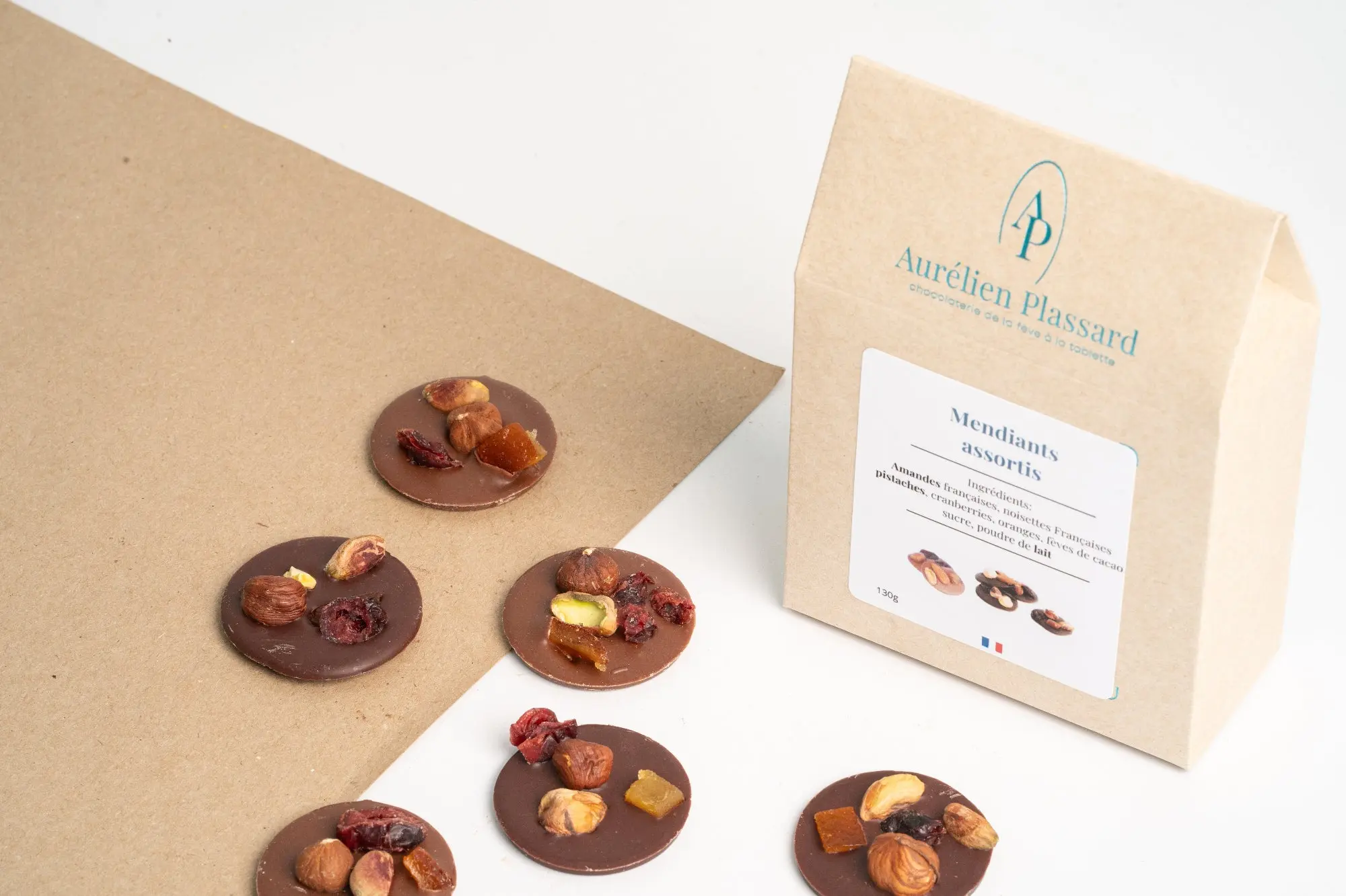Mendiants chocolat noir et lait assortis