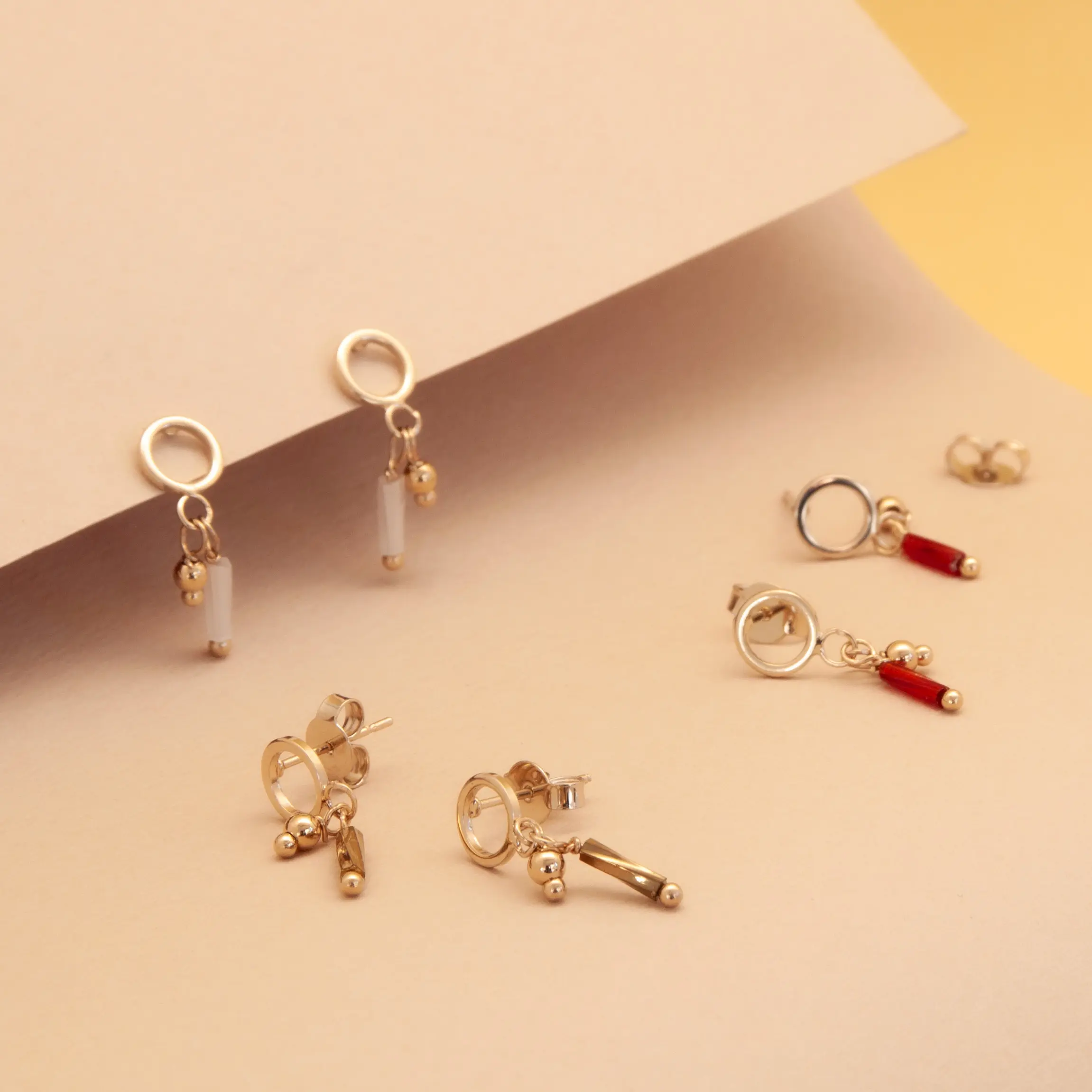 Iridescent ESTRELLAS stud earrings