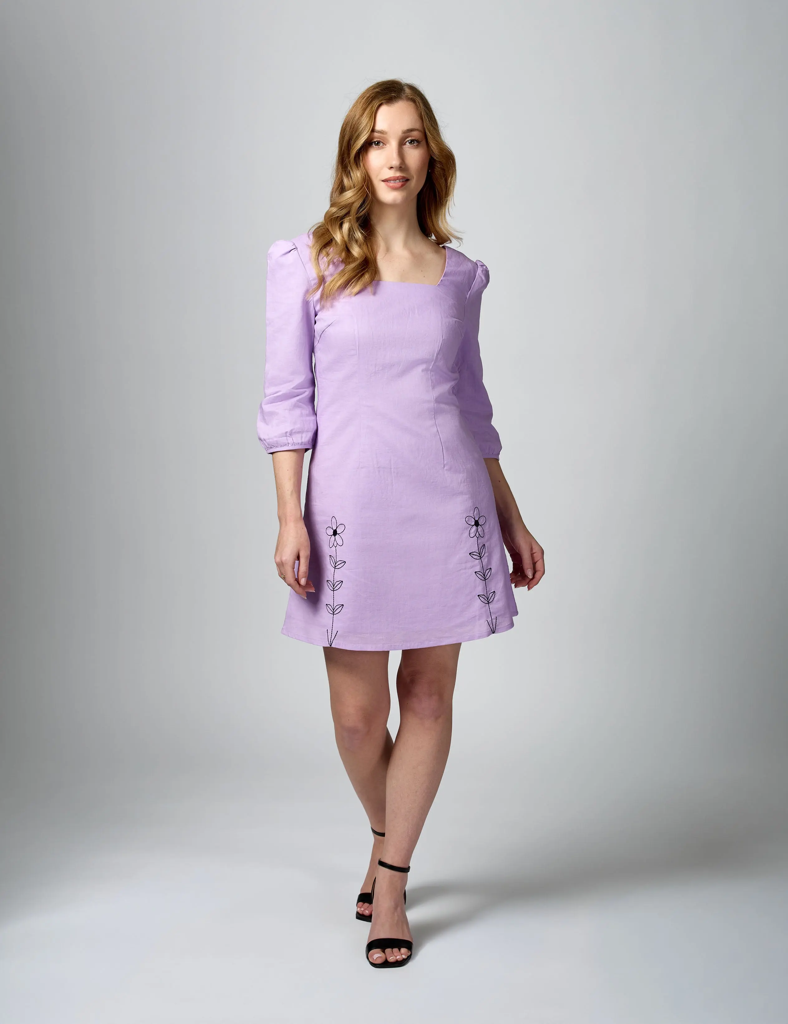 Sommerkleid aus Leinen-Baumwolle mit 3/4-Ärmeln | Fliederfarben | Vollständig gefüttert | Natürlicher Luxus