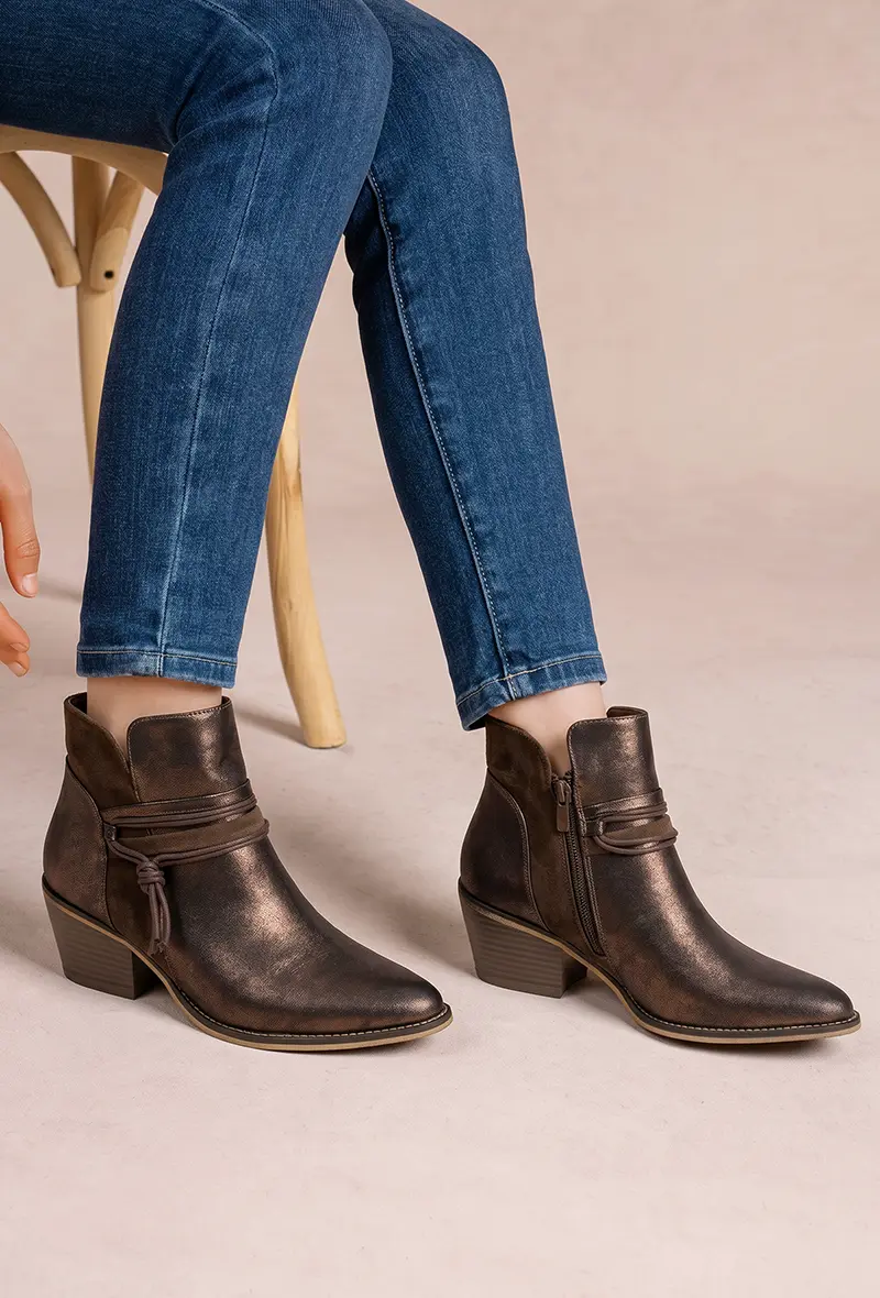 Metallic Ankle Boots with Ties and Tassel (Ref: F6970)