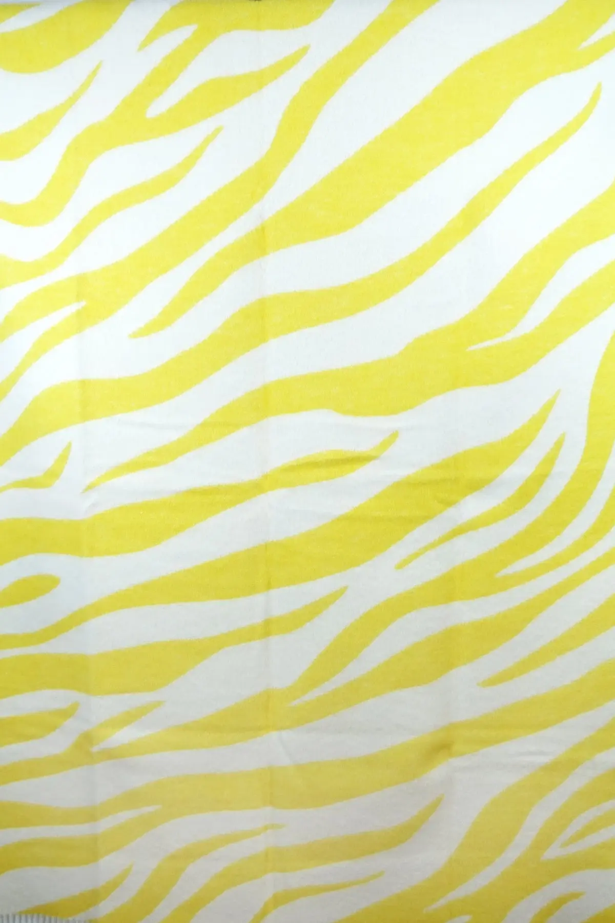 Wolldecke / Kuscheldecke WILD lemon / off white