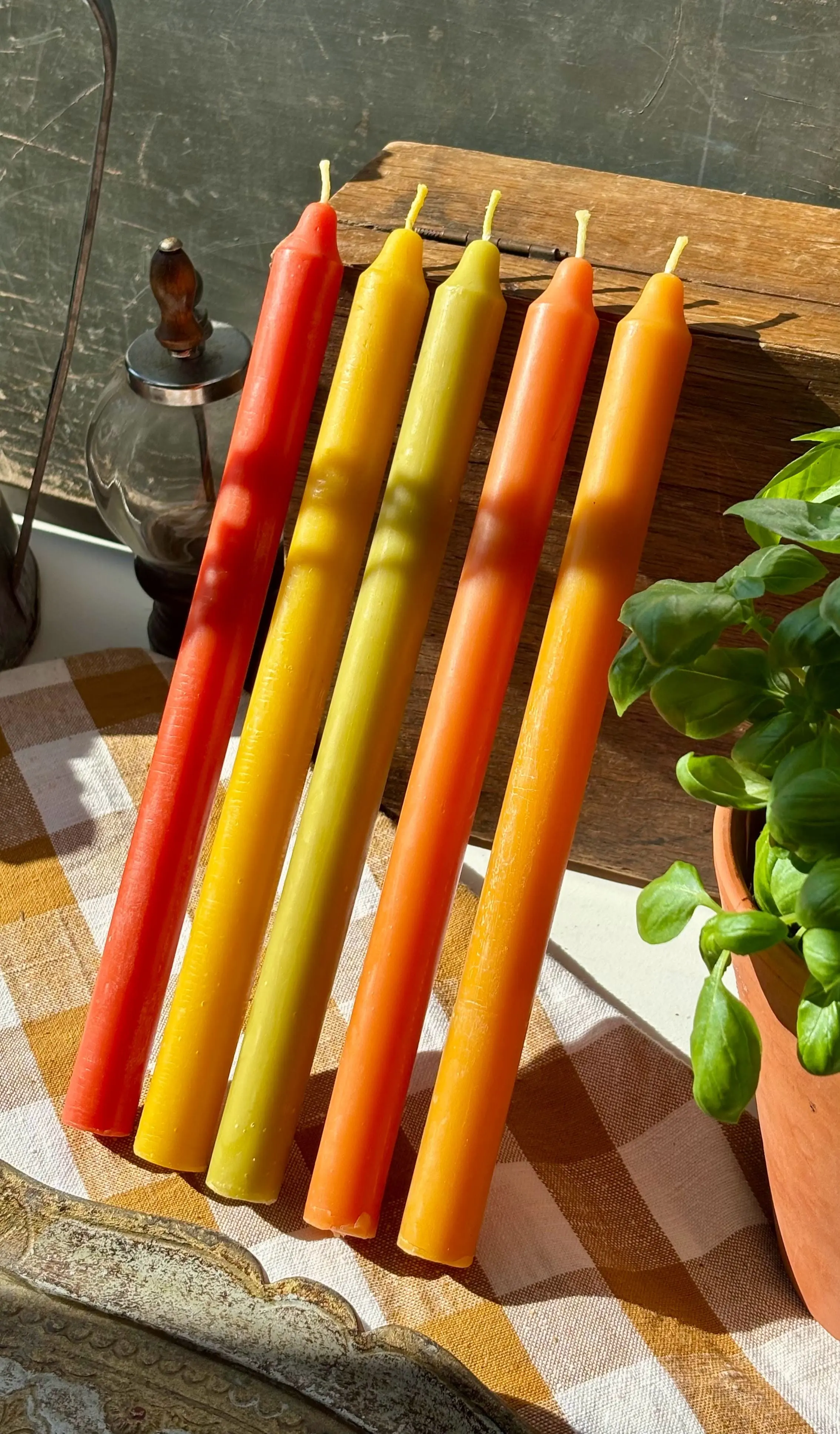 Taper Candle: Natural Beeswax - Clean Burning - 11 hours