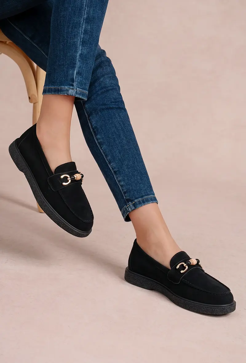 Suede moccasins with gold horsebit and pearls (Ref: H24)