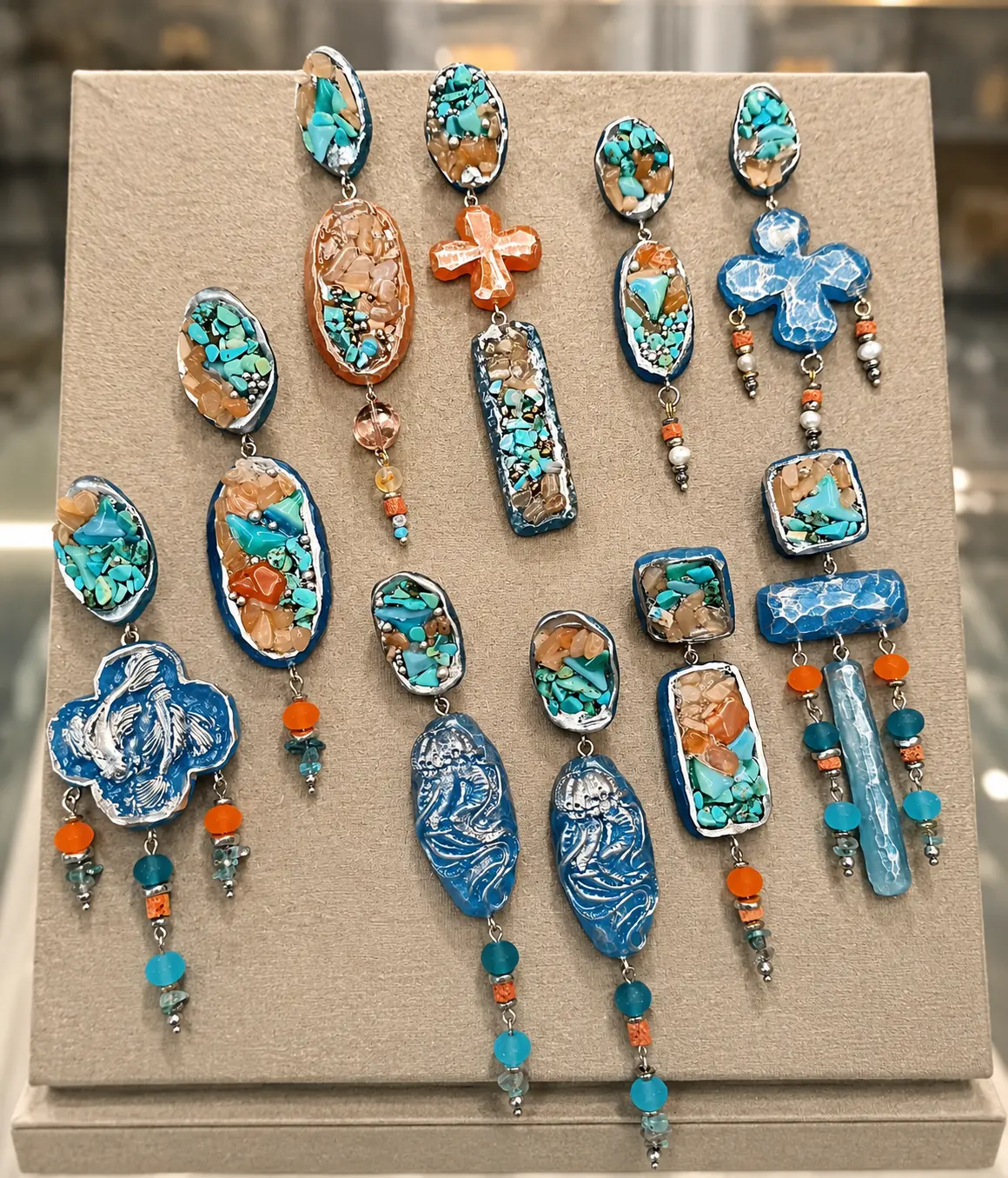 Set of 5 pairs of asymmetrical clip-on earrings