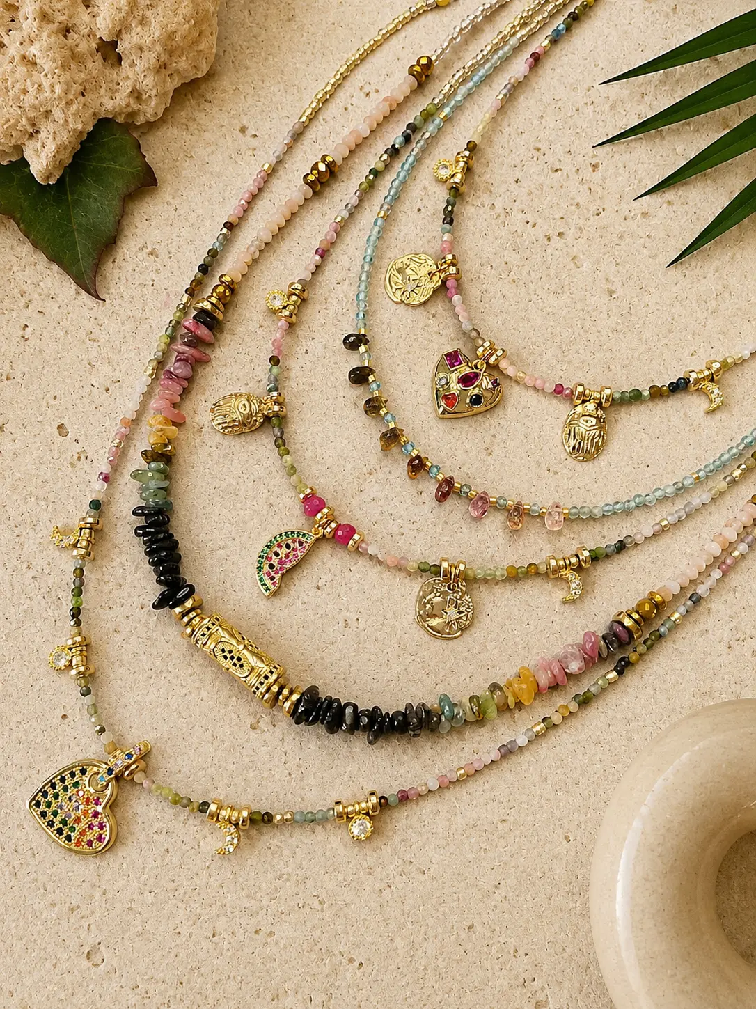 Set de 5 colliers artisanaux avec tourmaline