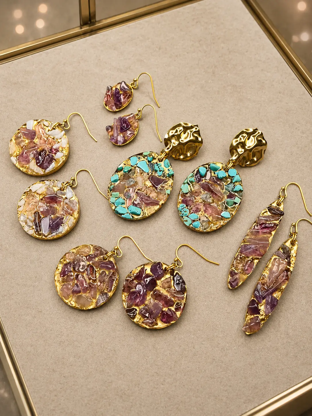 Set de 5 paires de boucles d'oreilles avec amethyste