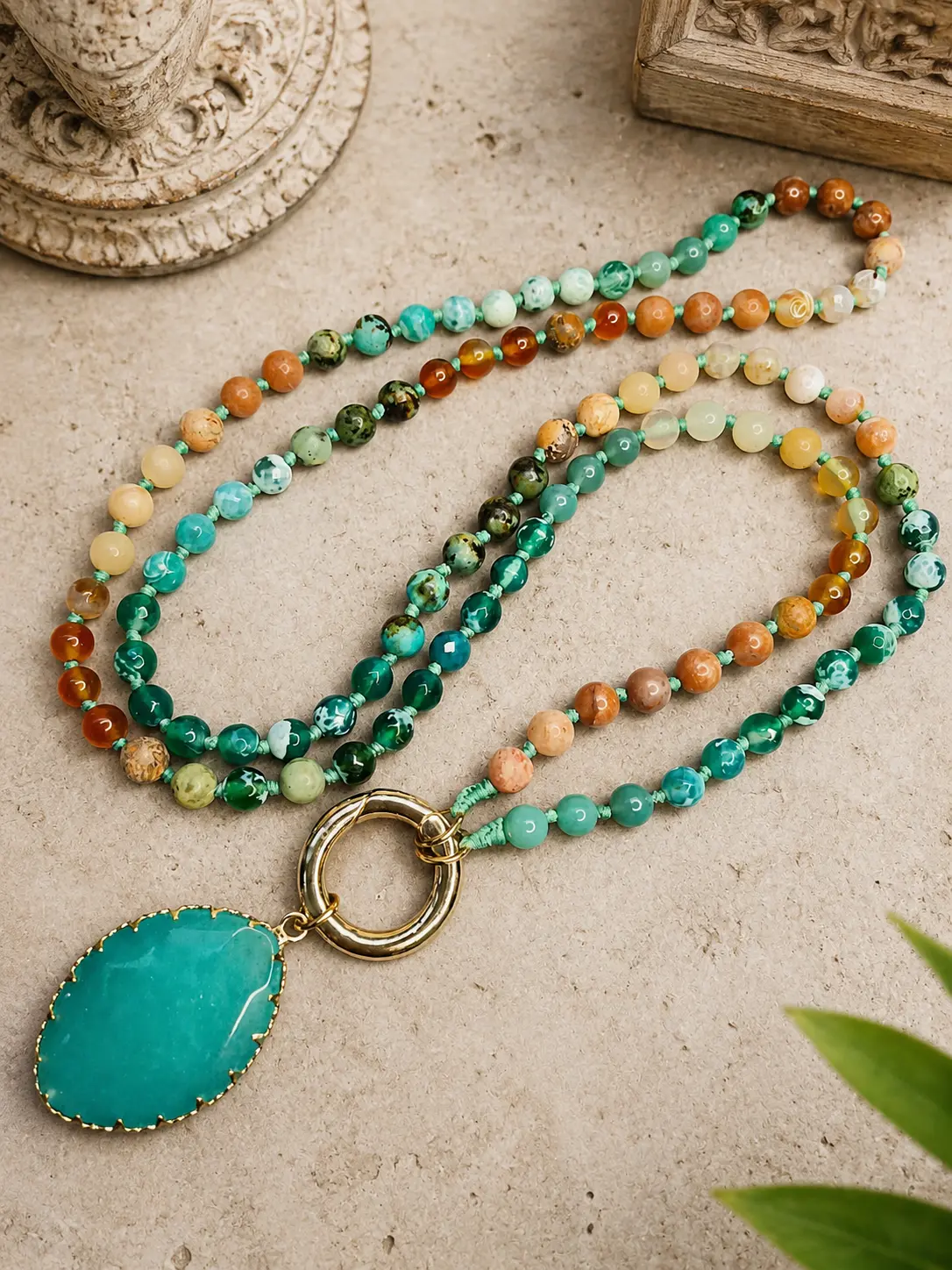 Collier Mala revisité en pierres naturelles