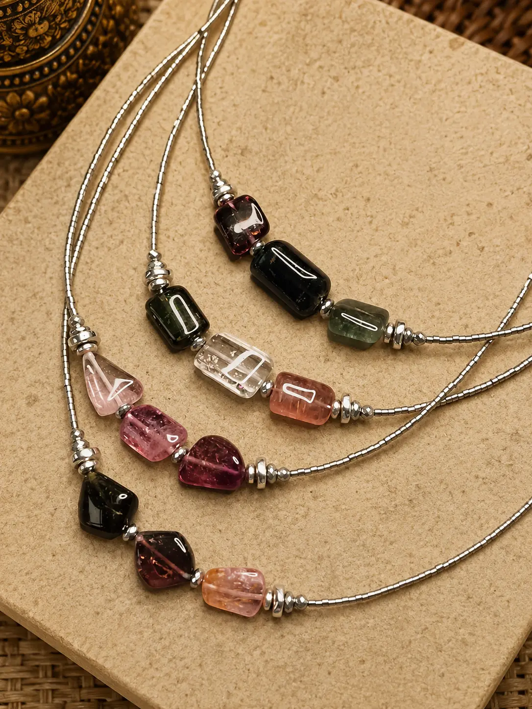Colliers minimalistes en tourmaline – Set de 4 pièces