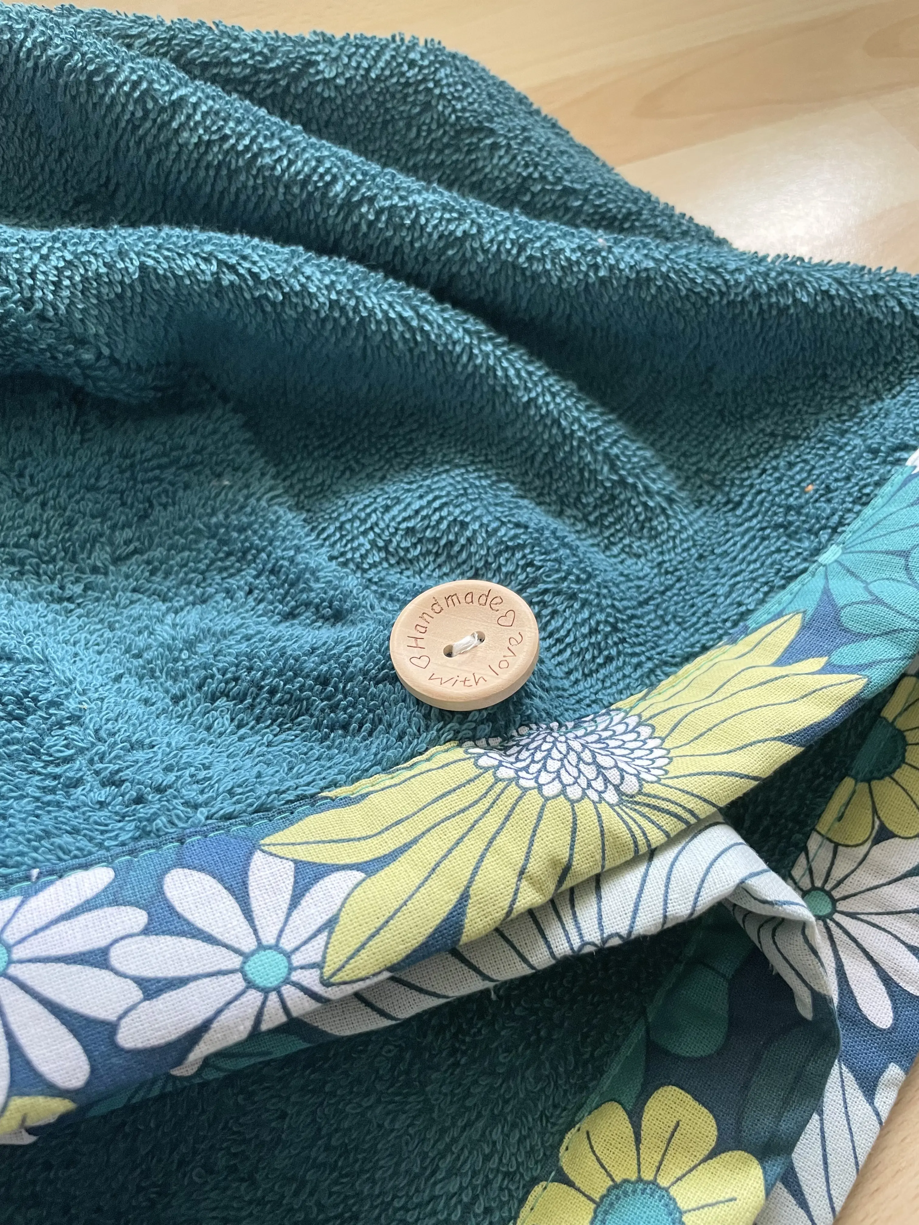 Serviette de tête, turban sèche-cheveux 100% coton, attache bouton et bride élastiquée