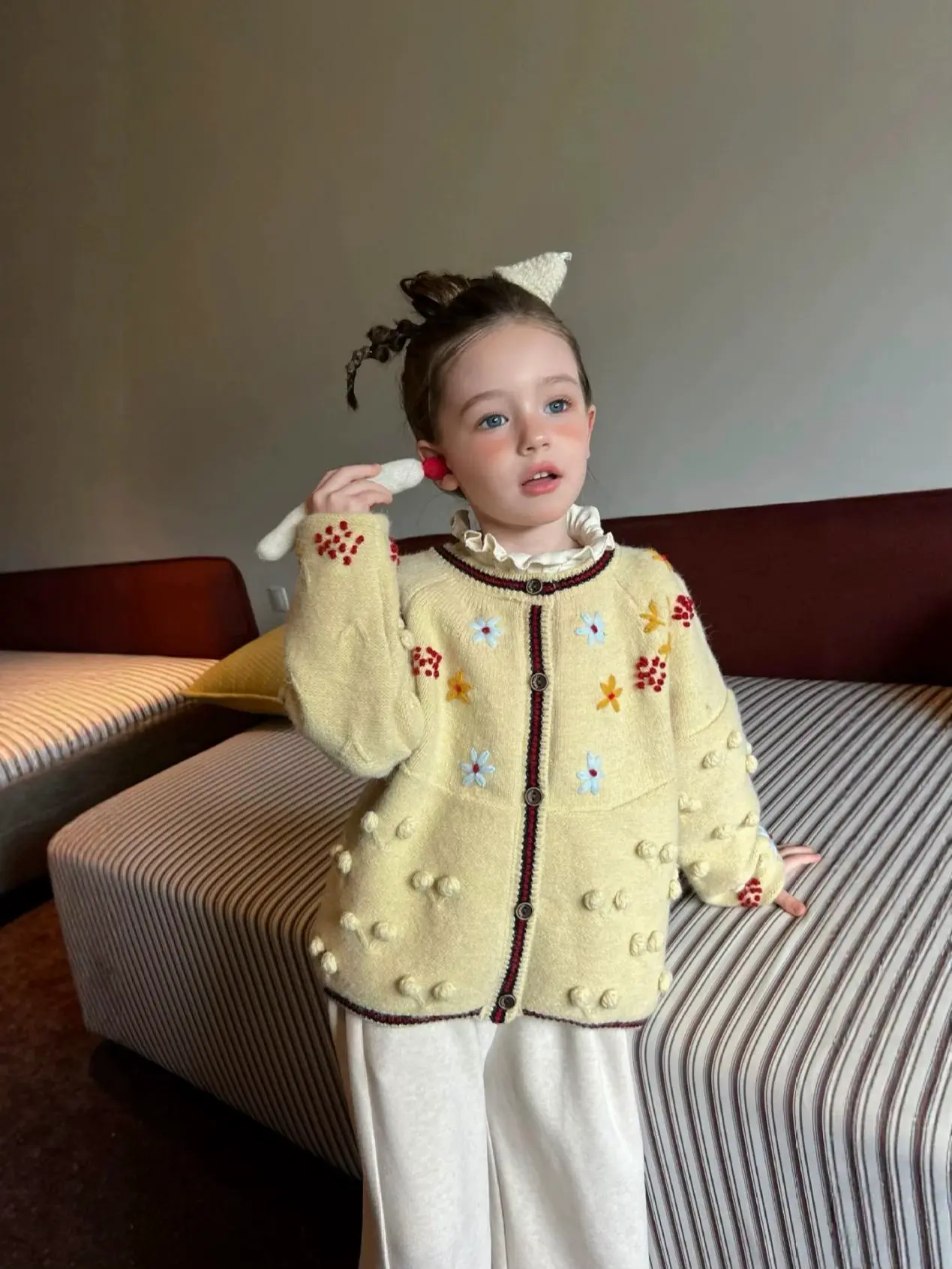 Daisy Bloom Cardigan