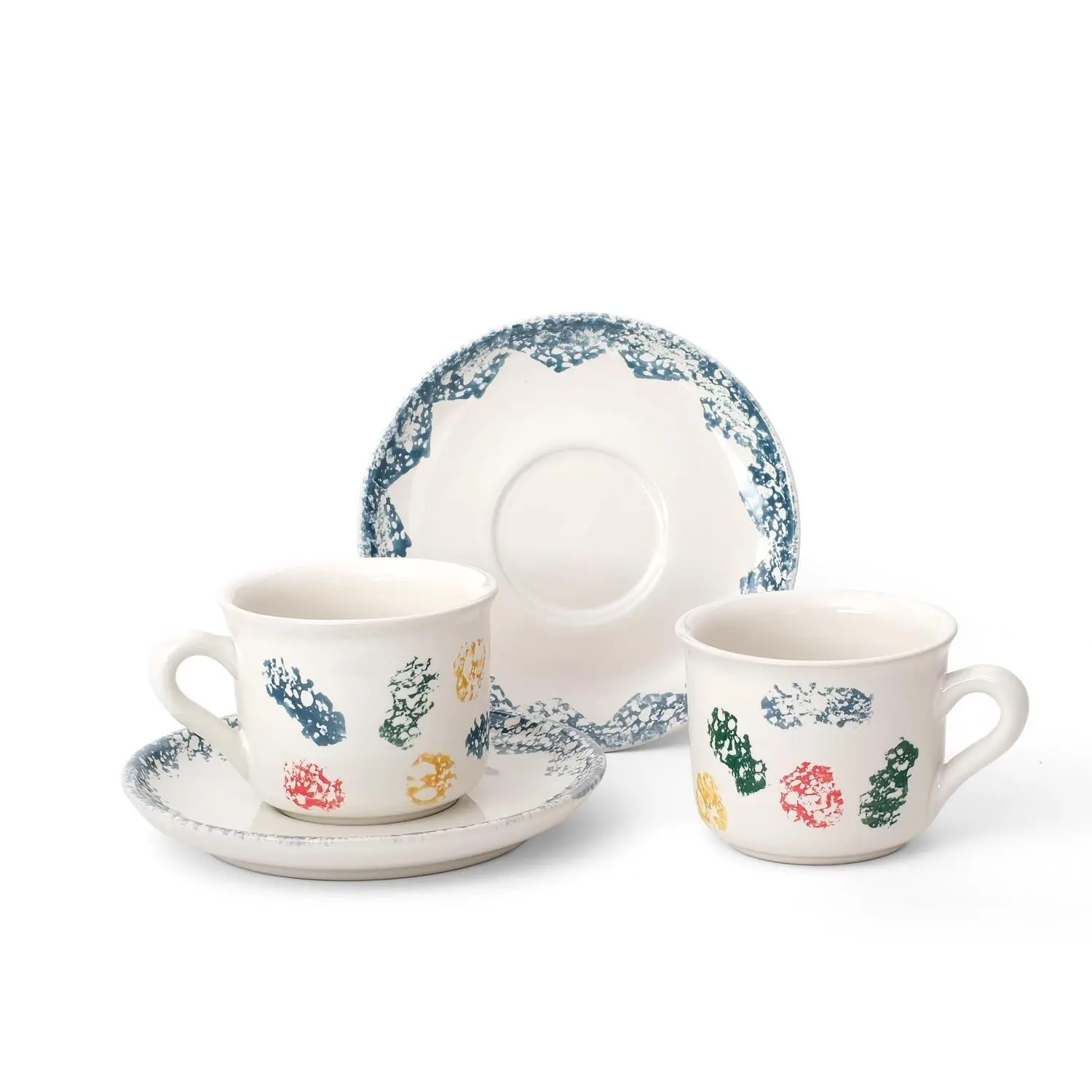 Taza de té o café con plato pintada a mano con esponjas de mar