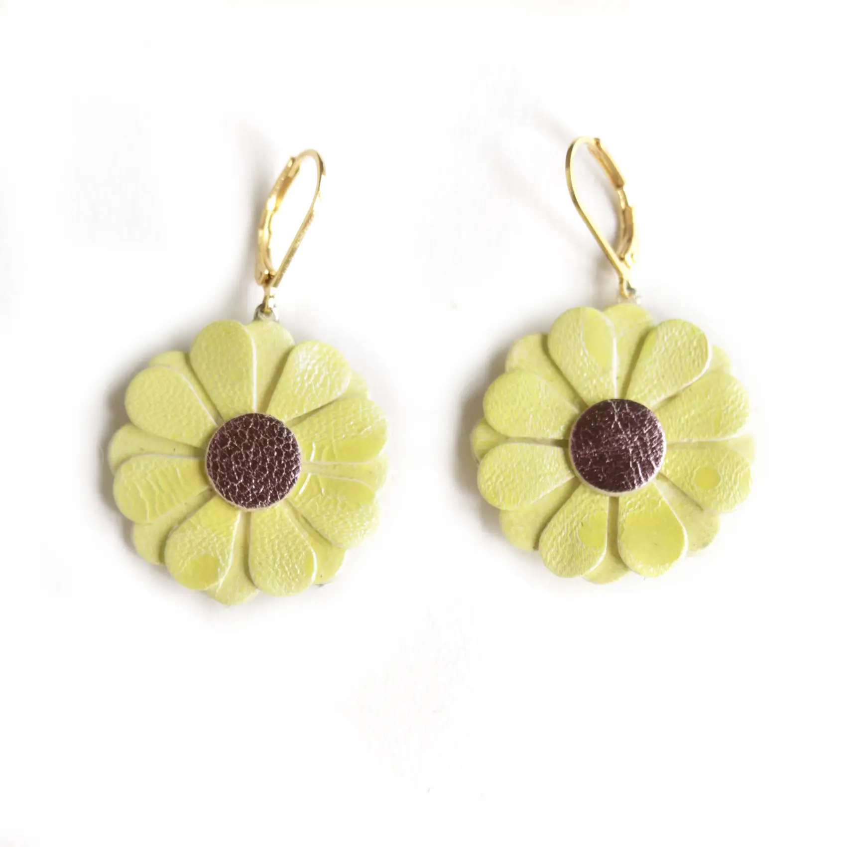 Daisy Earrings - Pearly Yellow Leather, Pink