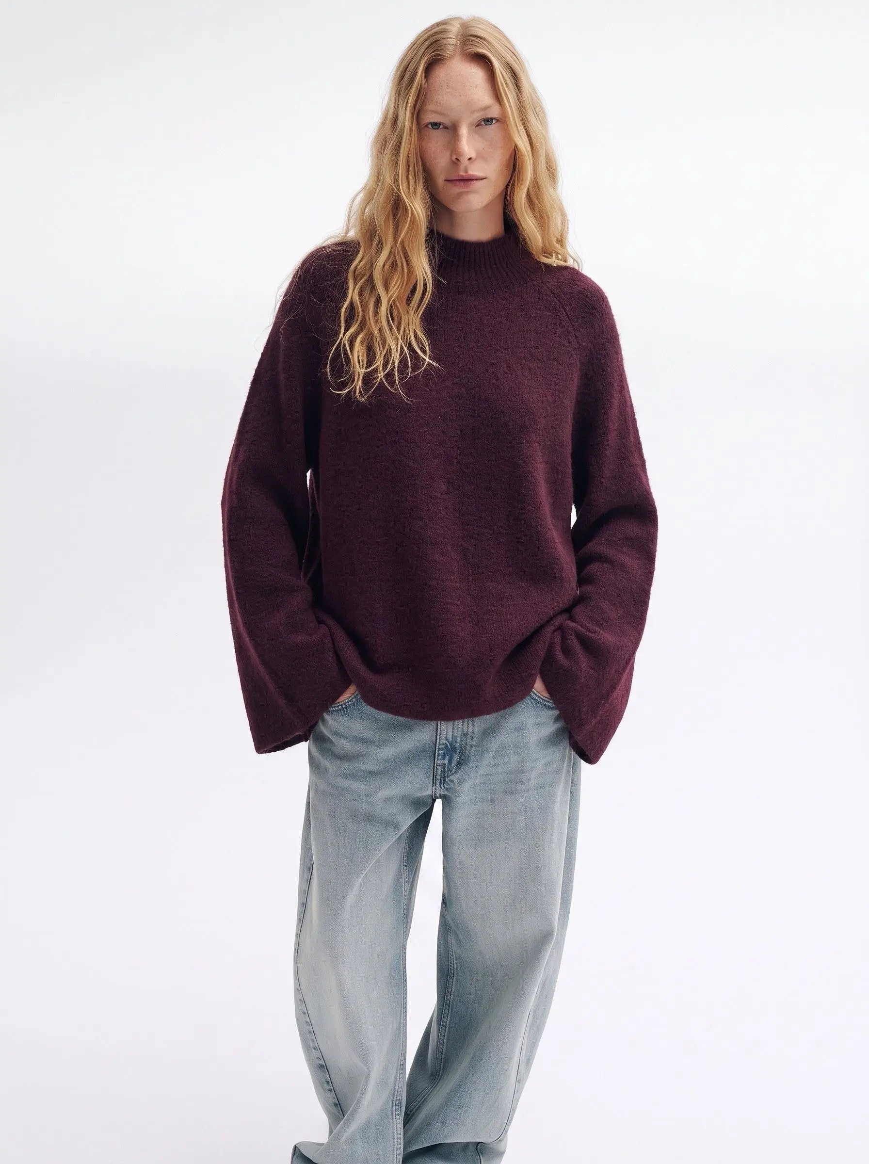 Pull en maille à manches évasées et col rond