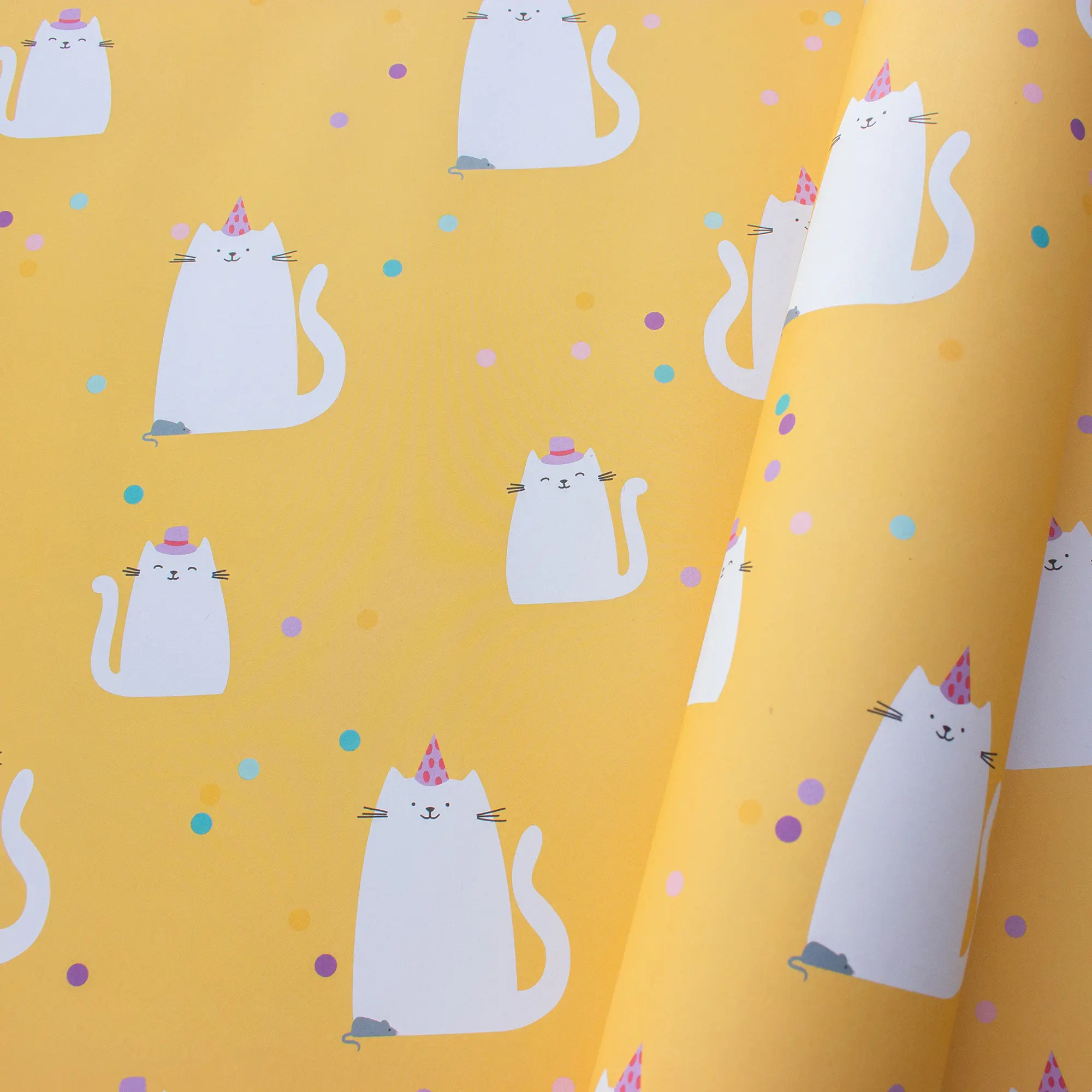 Geschenkpapier Geburtstag mit Katzen „Confetti Cats“ in Gelb