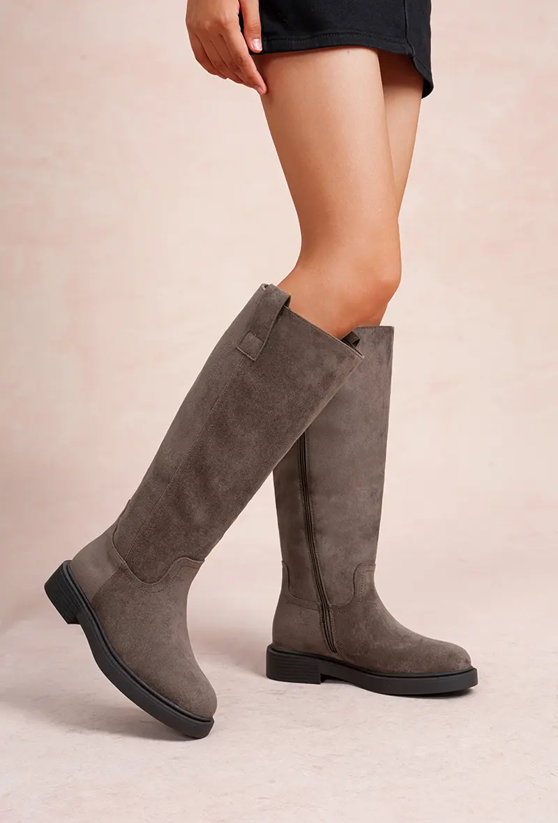 Minimalist Suede Riding Boots (Ref: F6993)