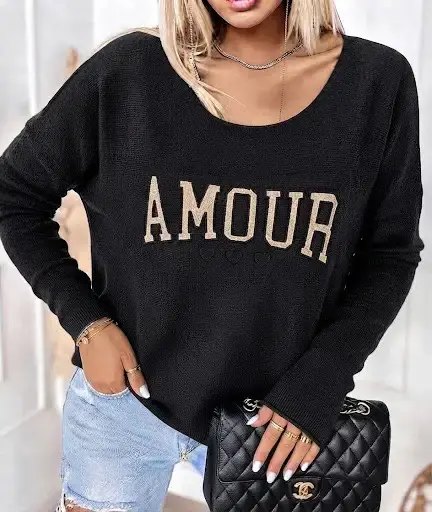Pull en col rond AMOUR - 8803
