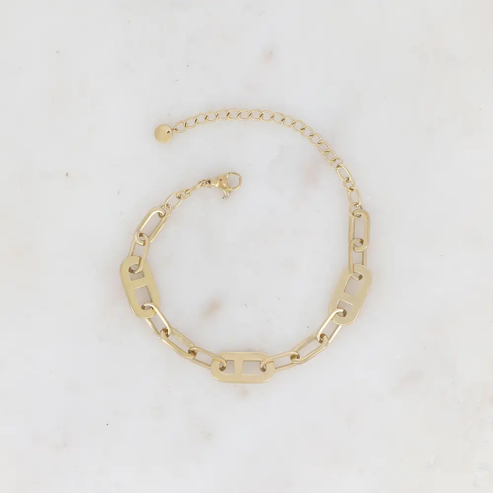Bracelet en jeu de maille avec 3 pièces géométriques