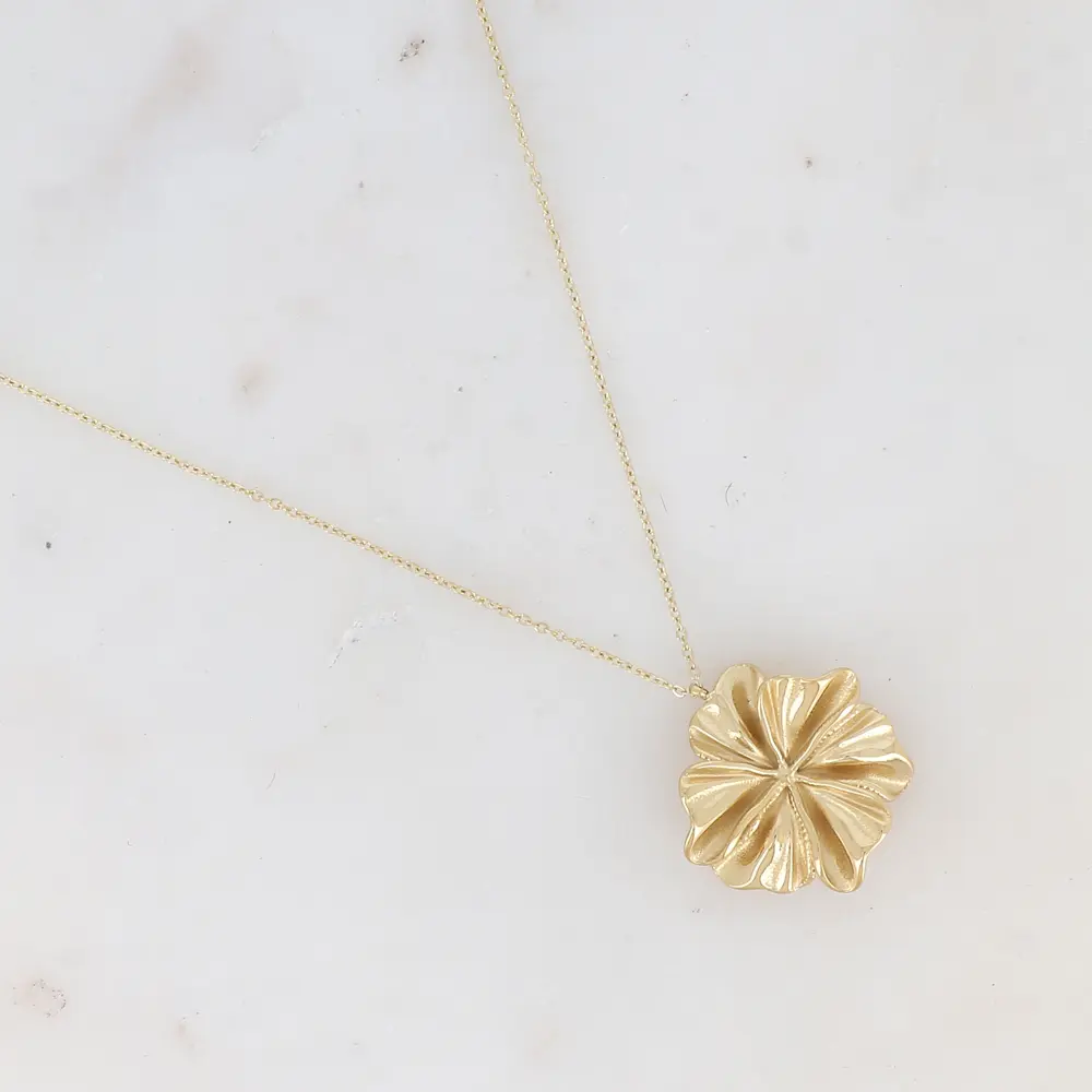 Collier avec fleur texturée (Taille M)