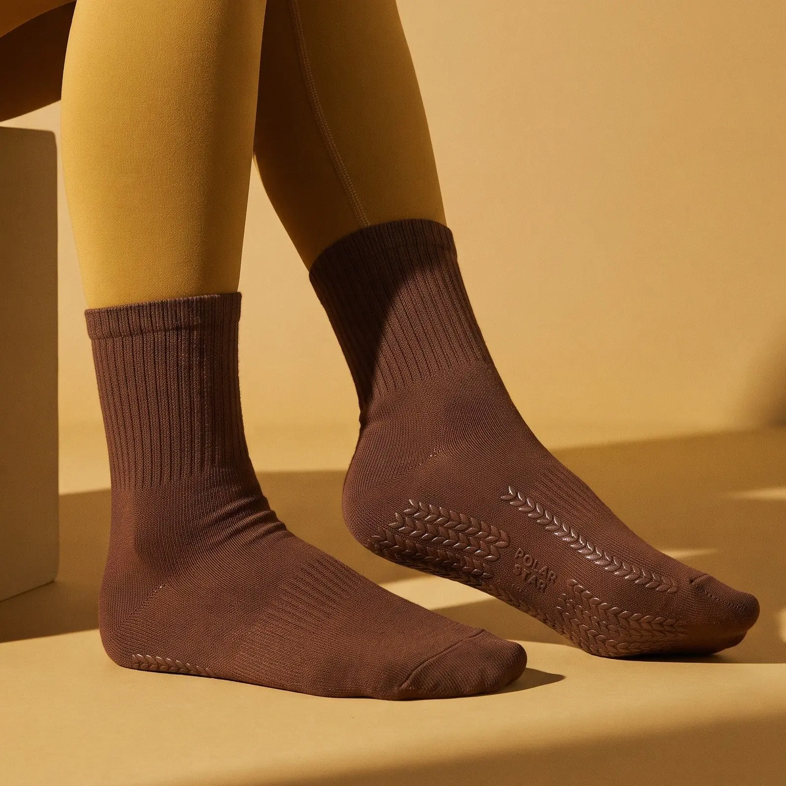 Chaussettes de Pilates antidérapantes Espresso | Grip socks chocolat | Pilates, yoga, barre