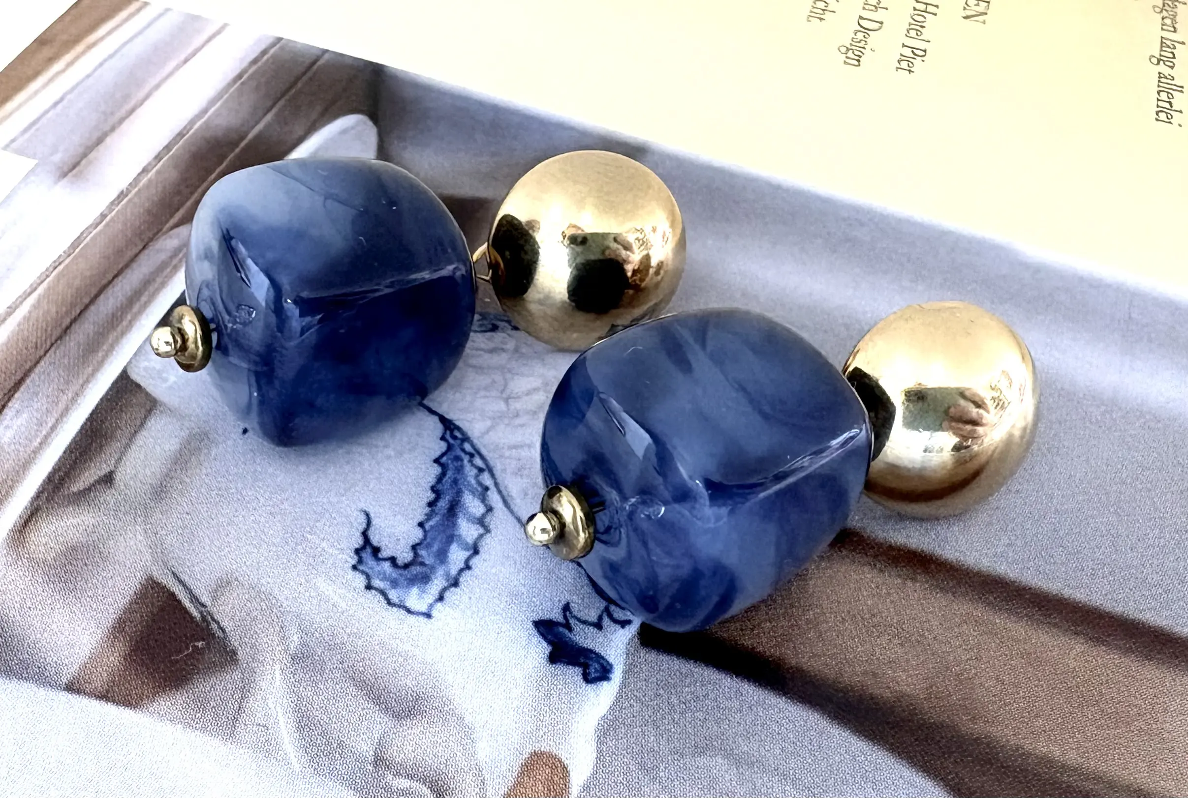 .Earrings acrylic bead square blue