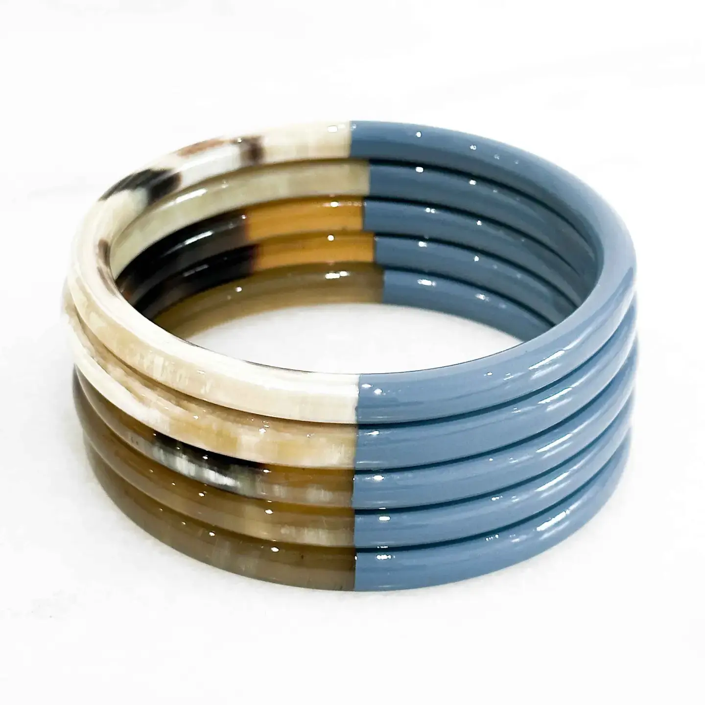 Bracelet coloré 2157C en corne véritable