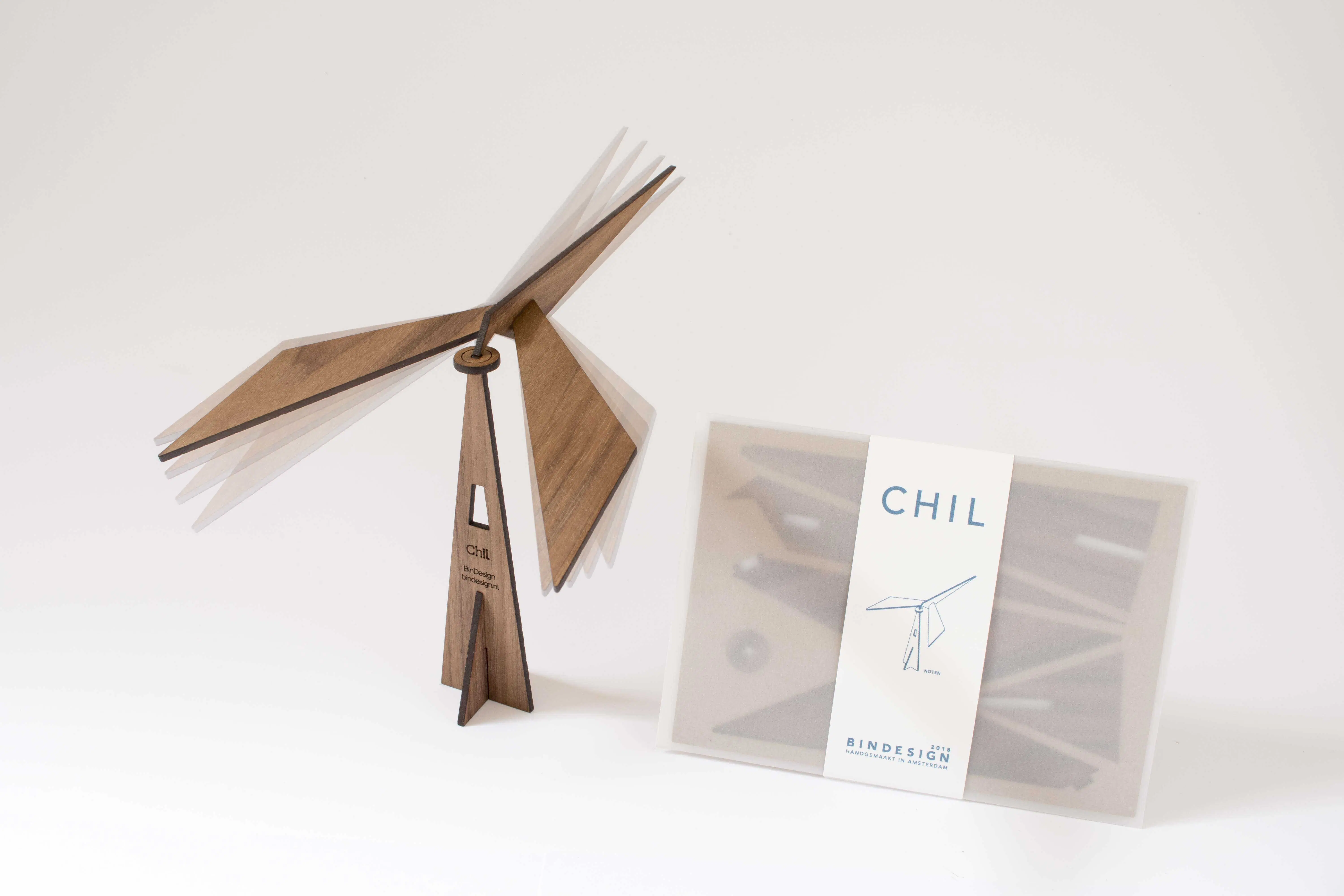 Weihnachtsgeschenk - CHIL Puzzle Walnuss - Balancierendes Vogel-Mobile