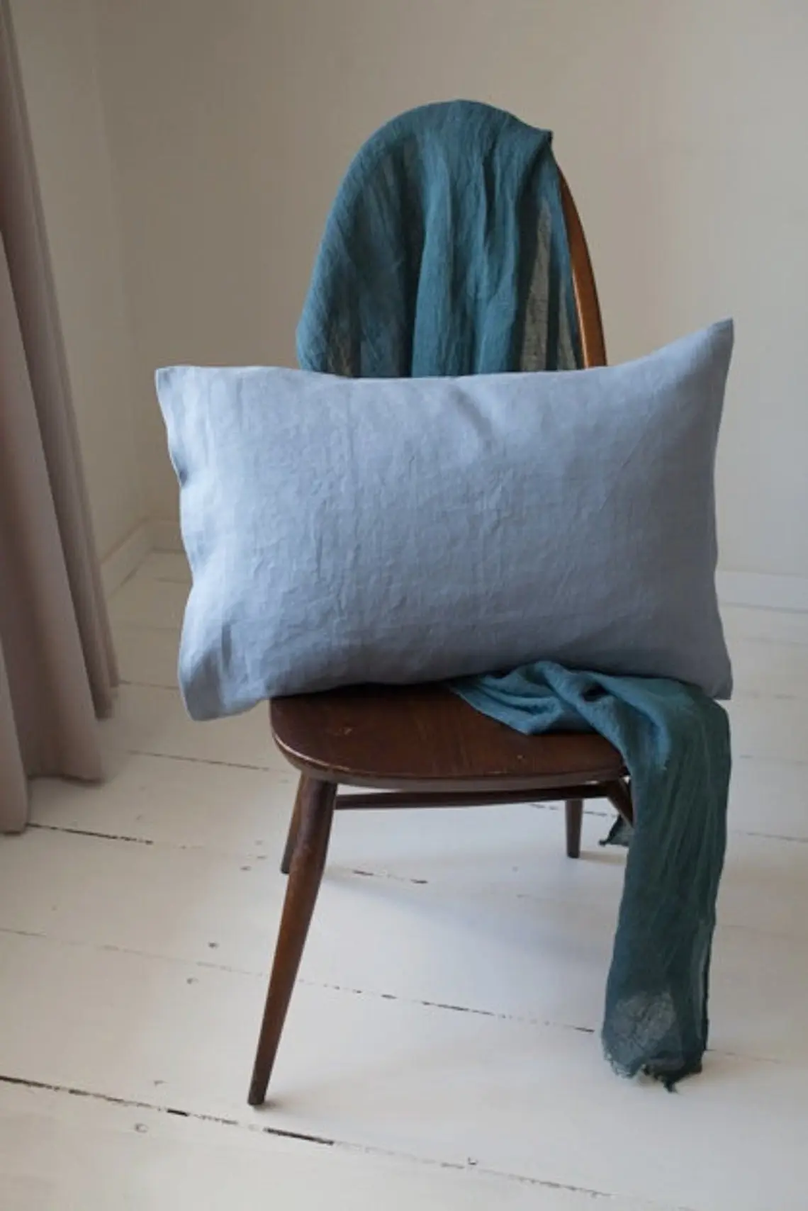Linen Pillowcase with Envelope Closure