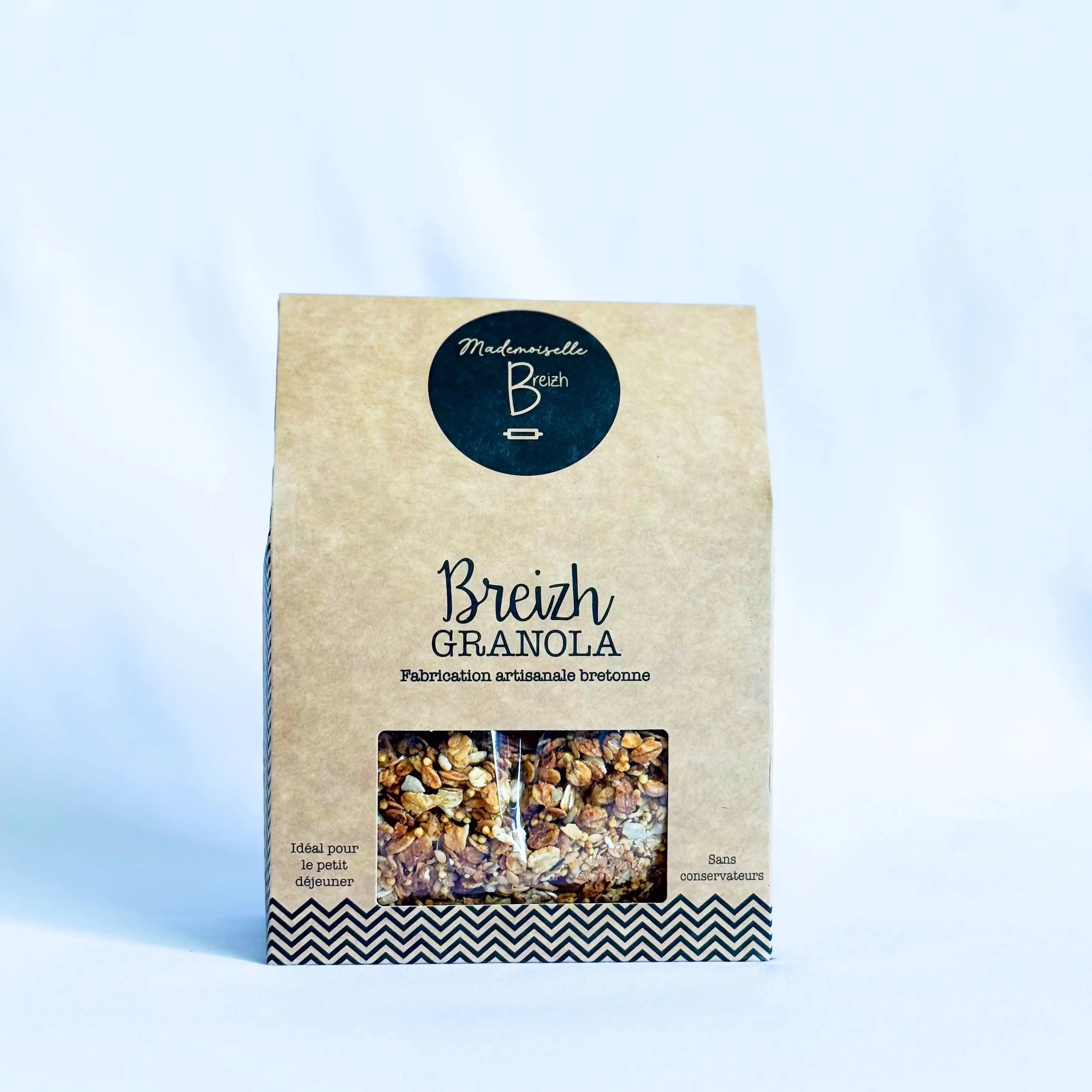 Breizh Granola - Organic cereal coated with chocolate chips and almonds